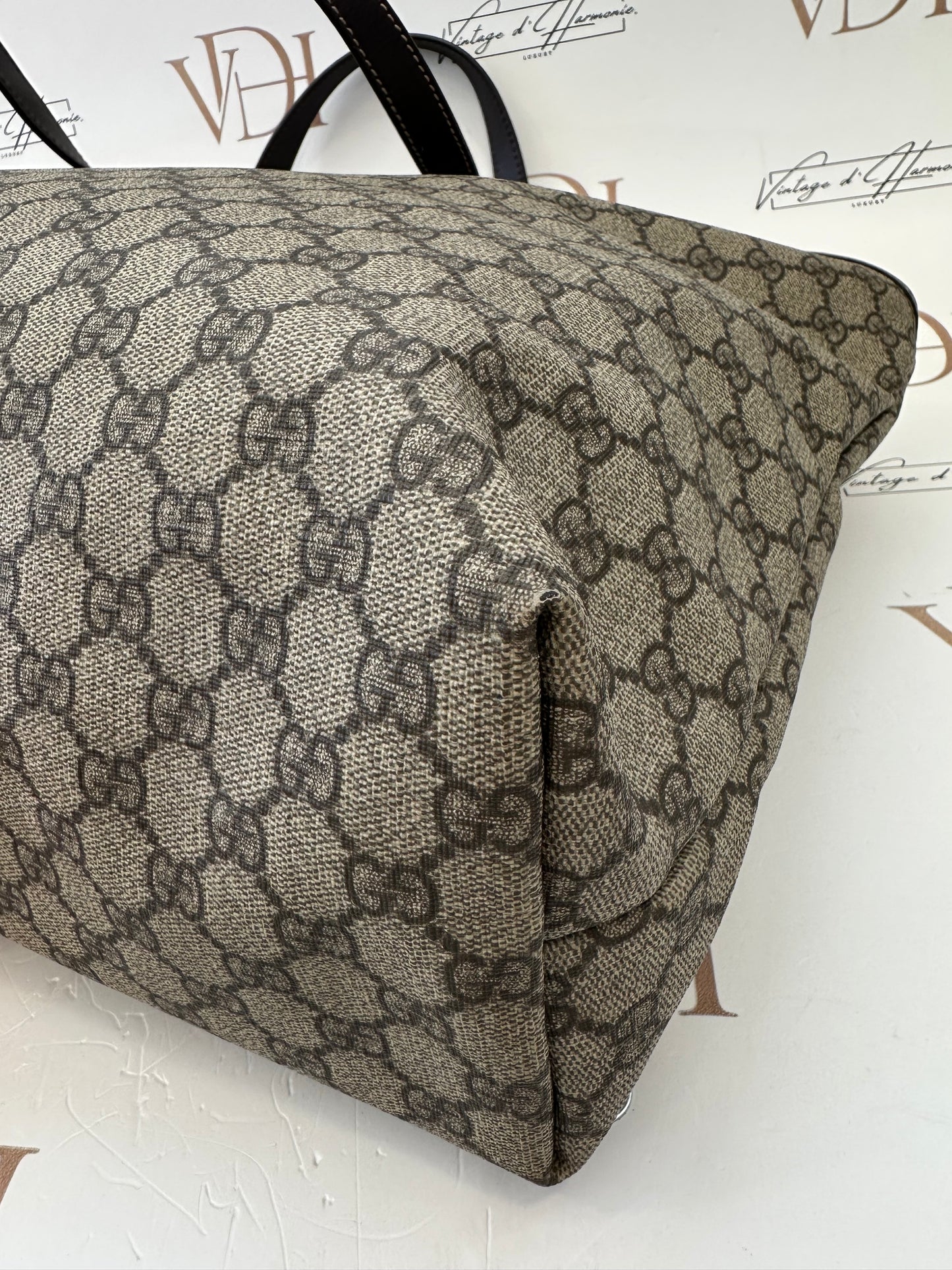 102612 - Gucci GG Supreme