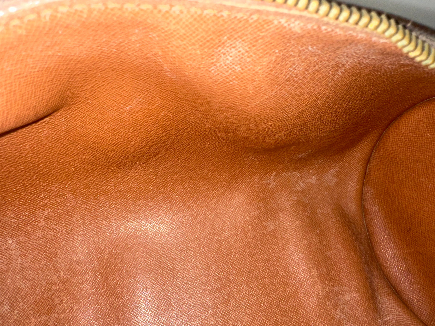 Louis Vuitton Papillon 26