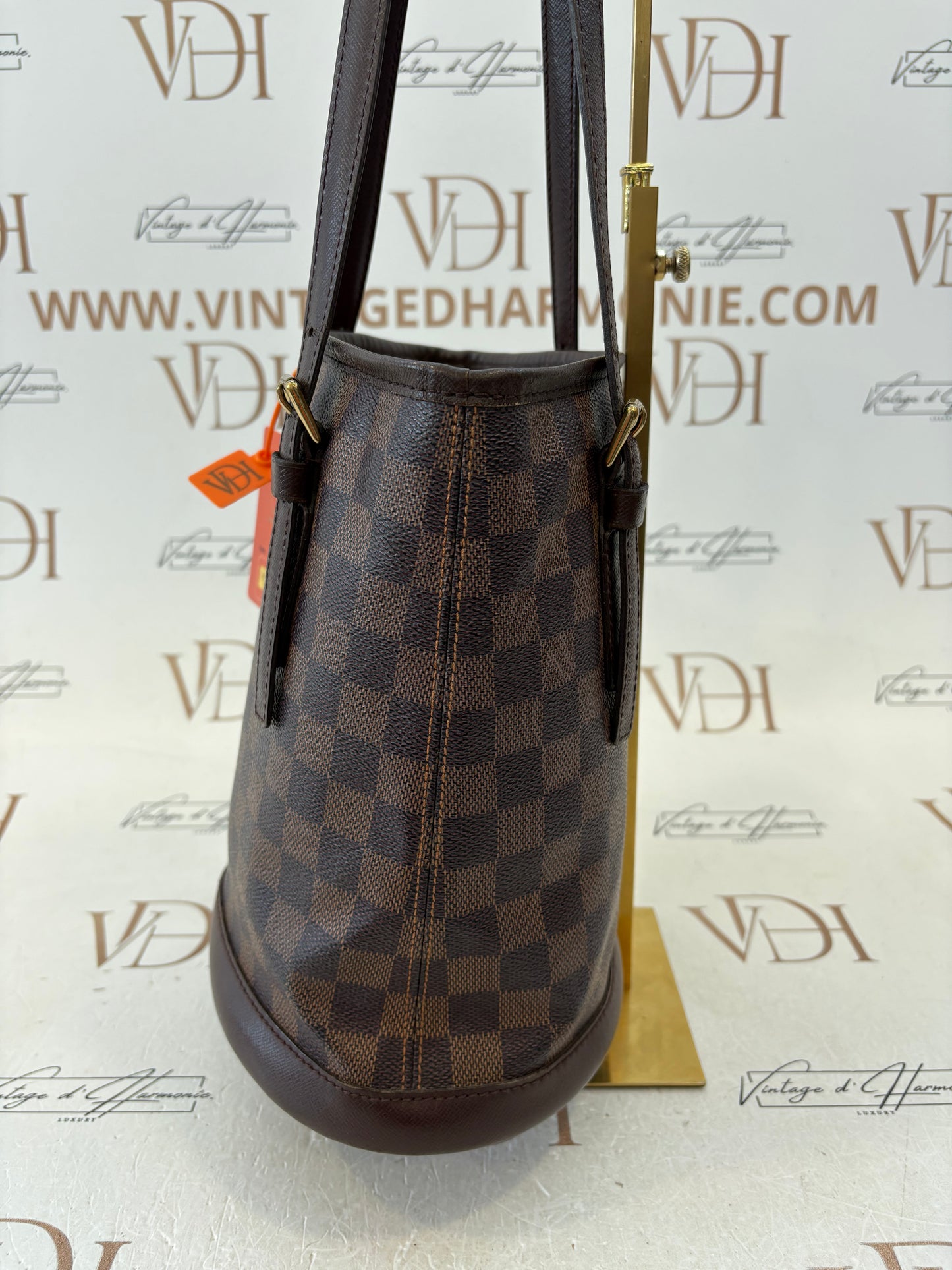018281 - Louis Vuitton Marais