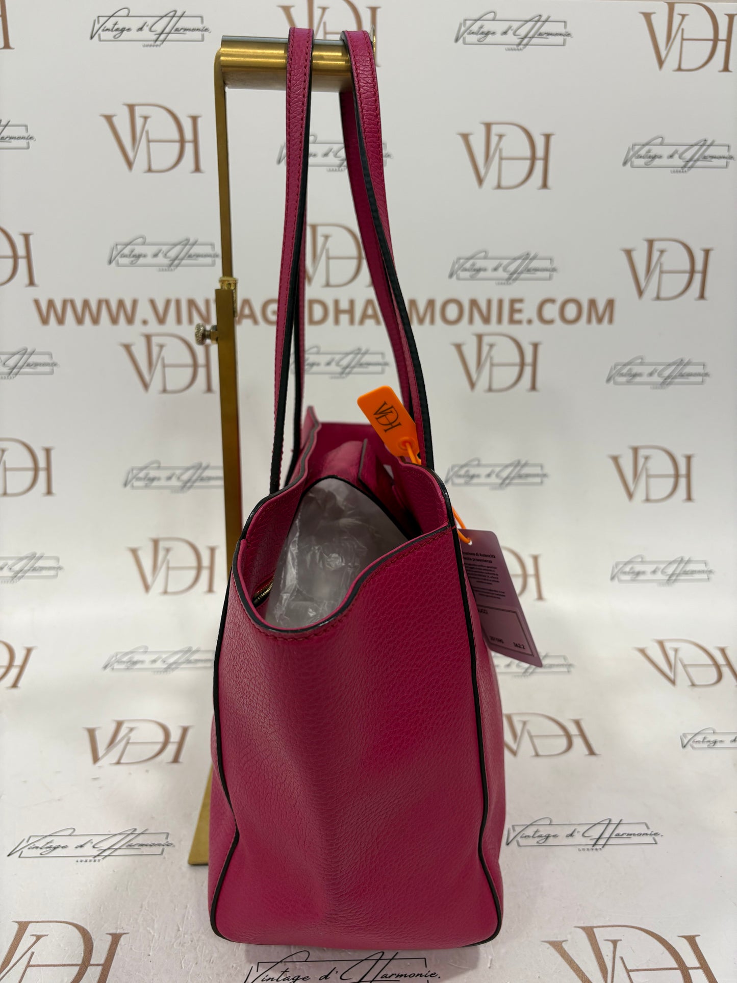201590 - Gucci Swing