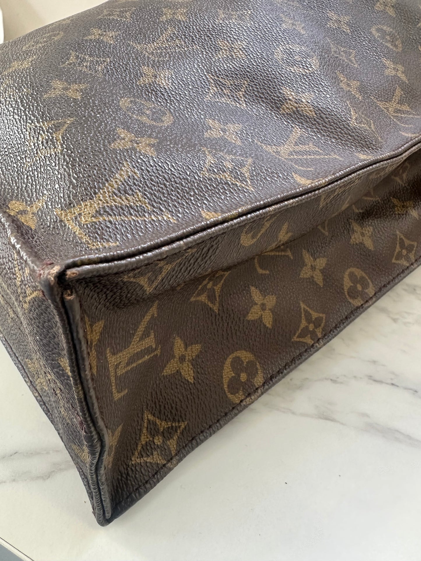 Louis Vuitton Sac Plat