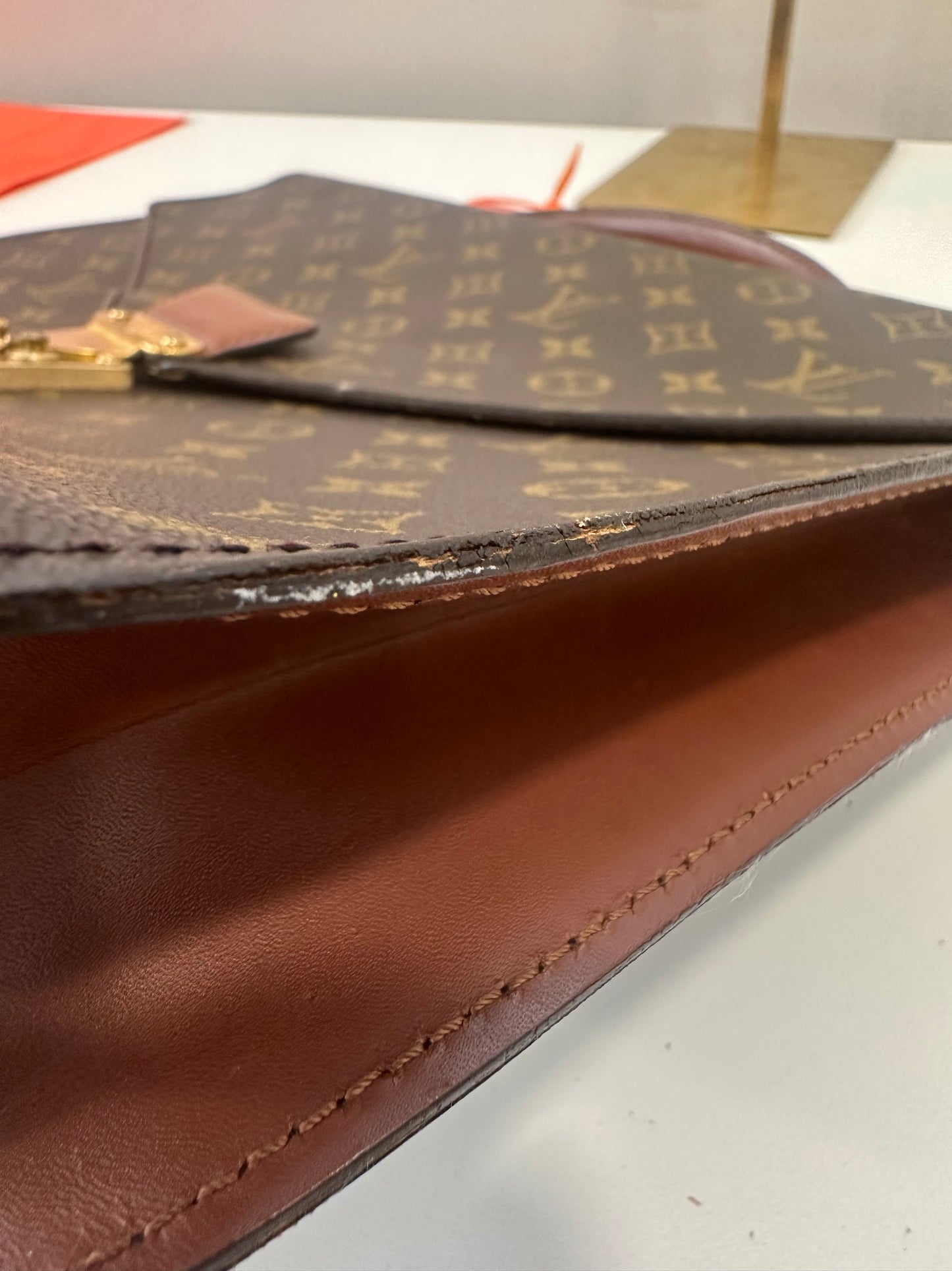 Louis Vuitton Porte Documents Band