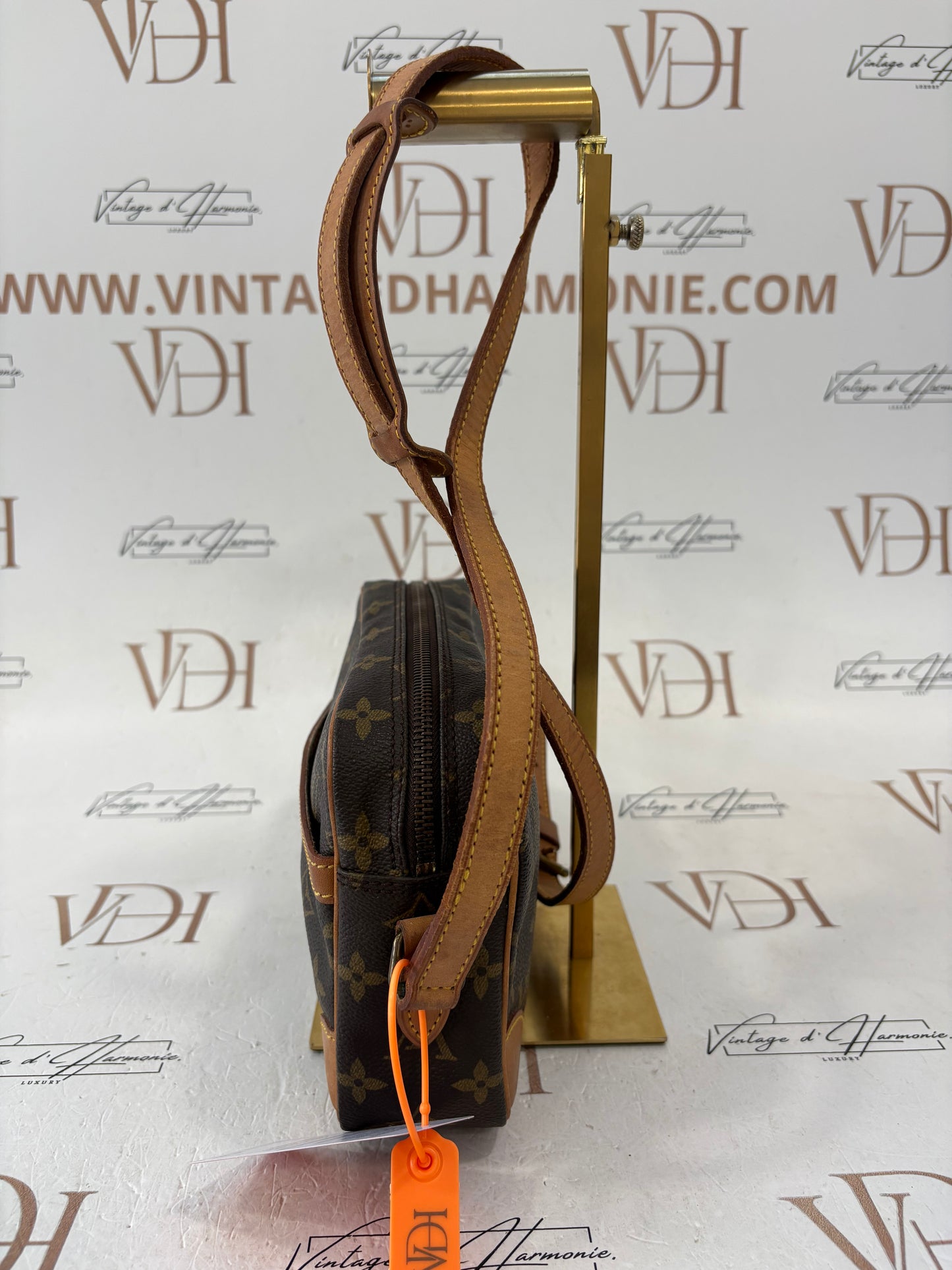 017021 - Louis Vuitton Trocadero 24