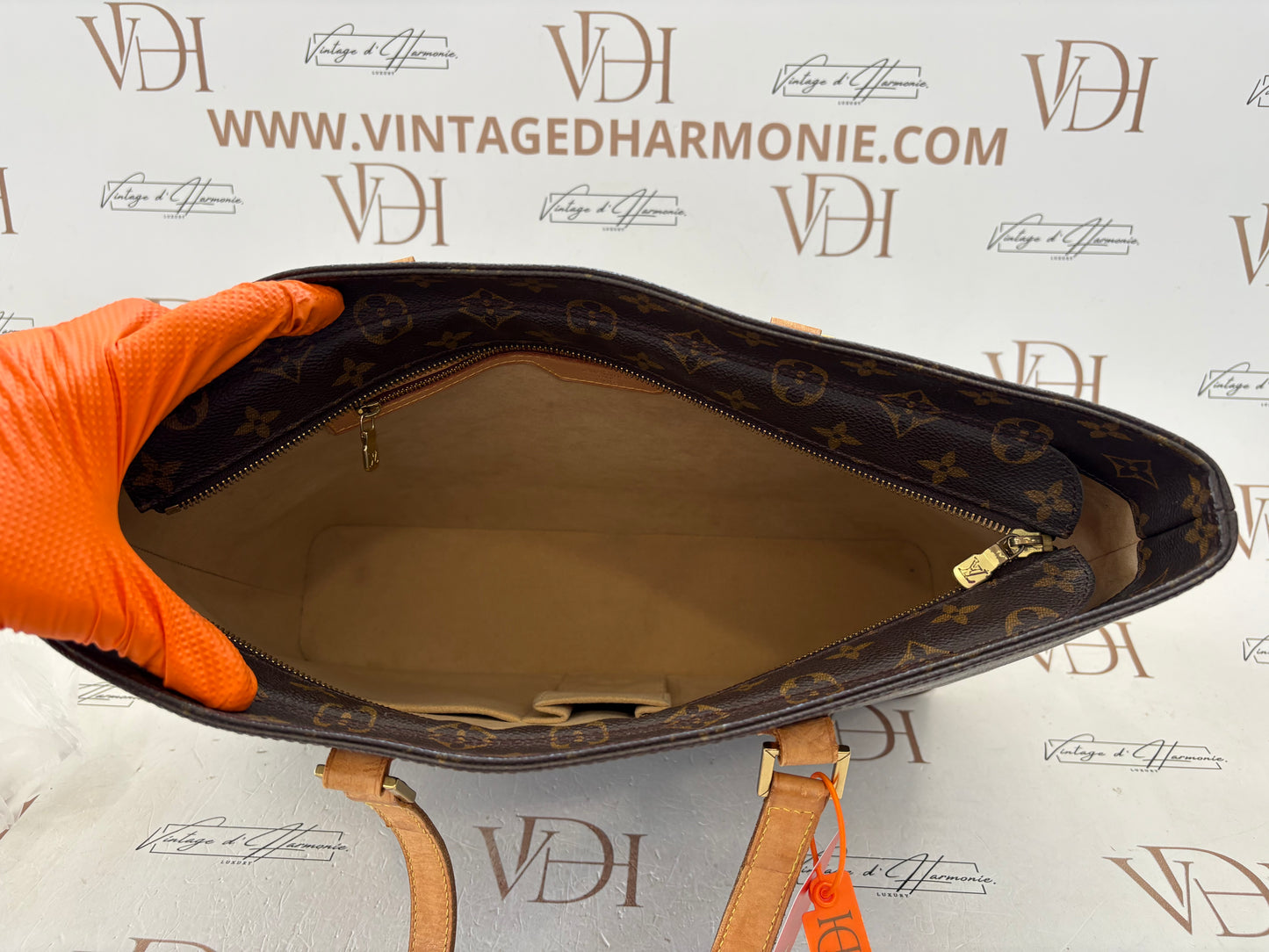 018259 - Louis Vuitton Luco