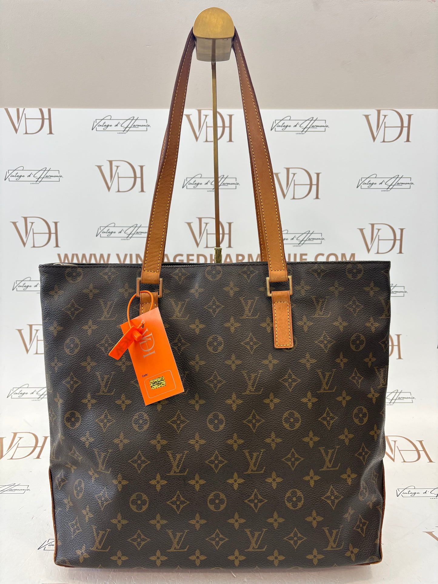 018837 - Louis Vuitton Cabas Mezzo