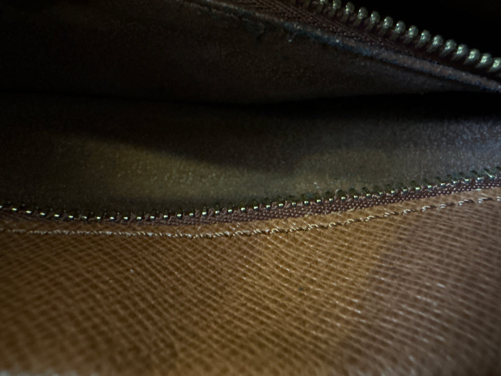 Louis Vuitton Dragonne GM