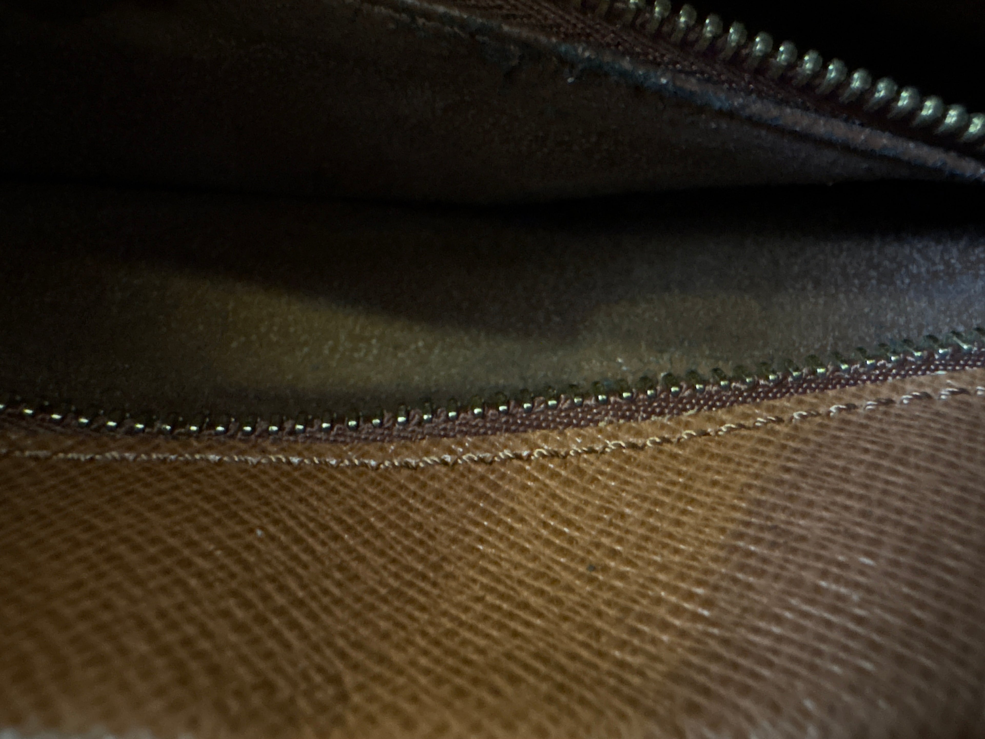 Louis Vuitton Dragonne GM