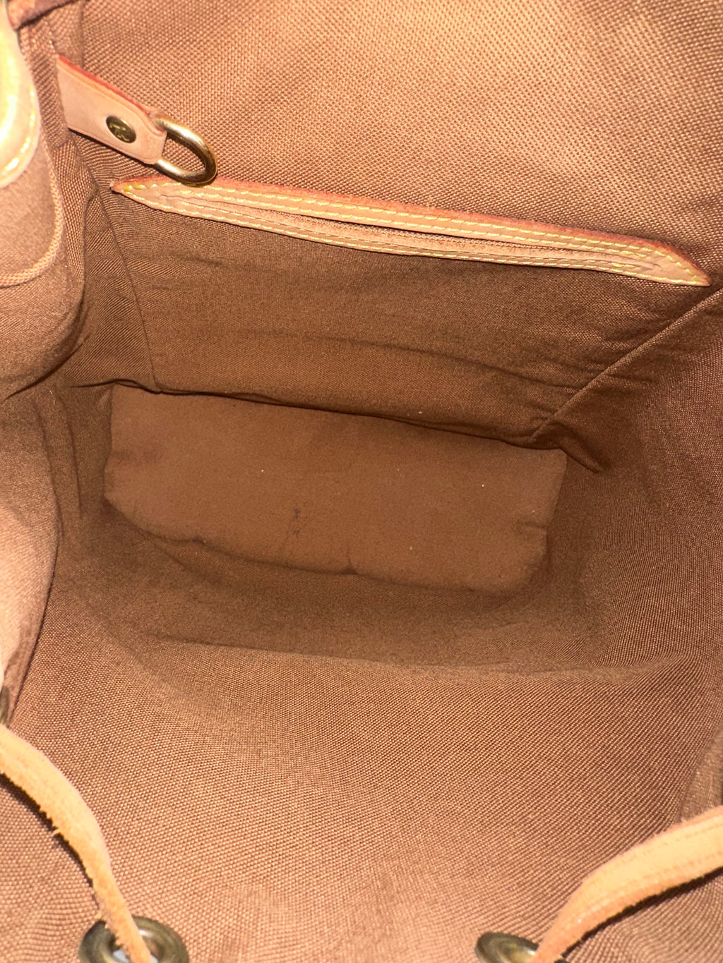 Louis Vuitton Montsouris MM