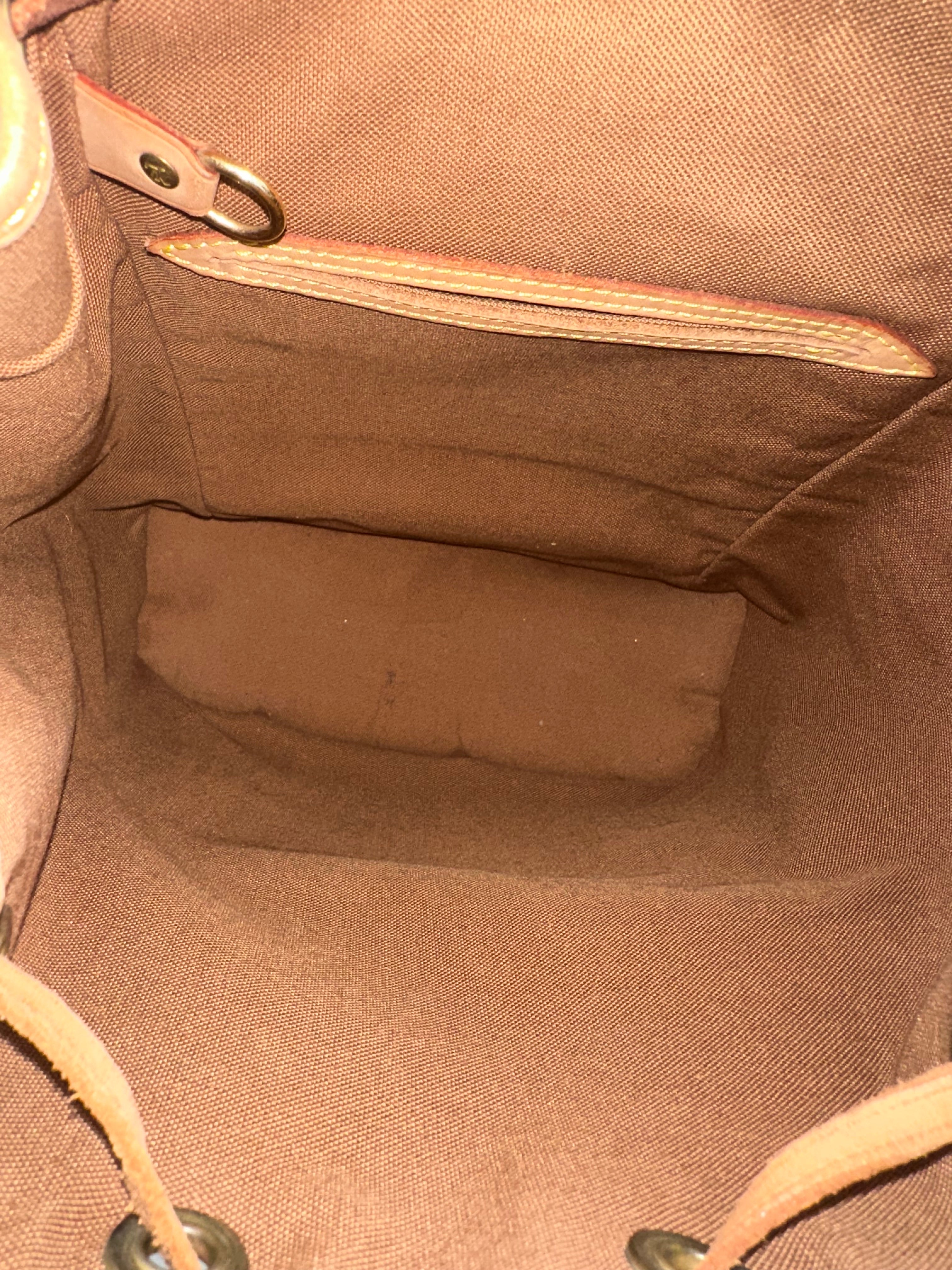 Louis Vuitton Montsouris MM