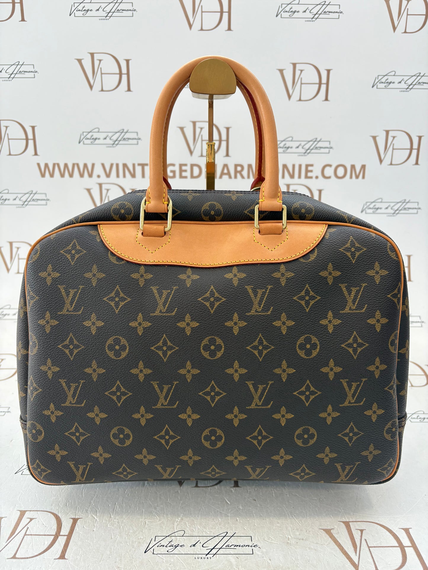 018354 - Louis Vuitton Deauville