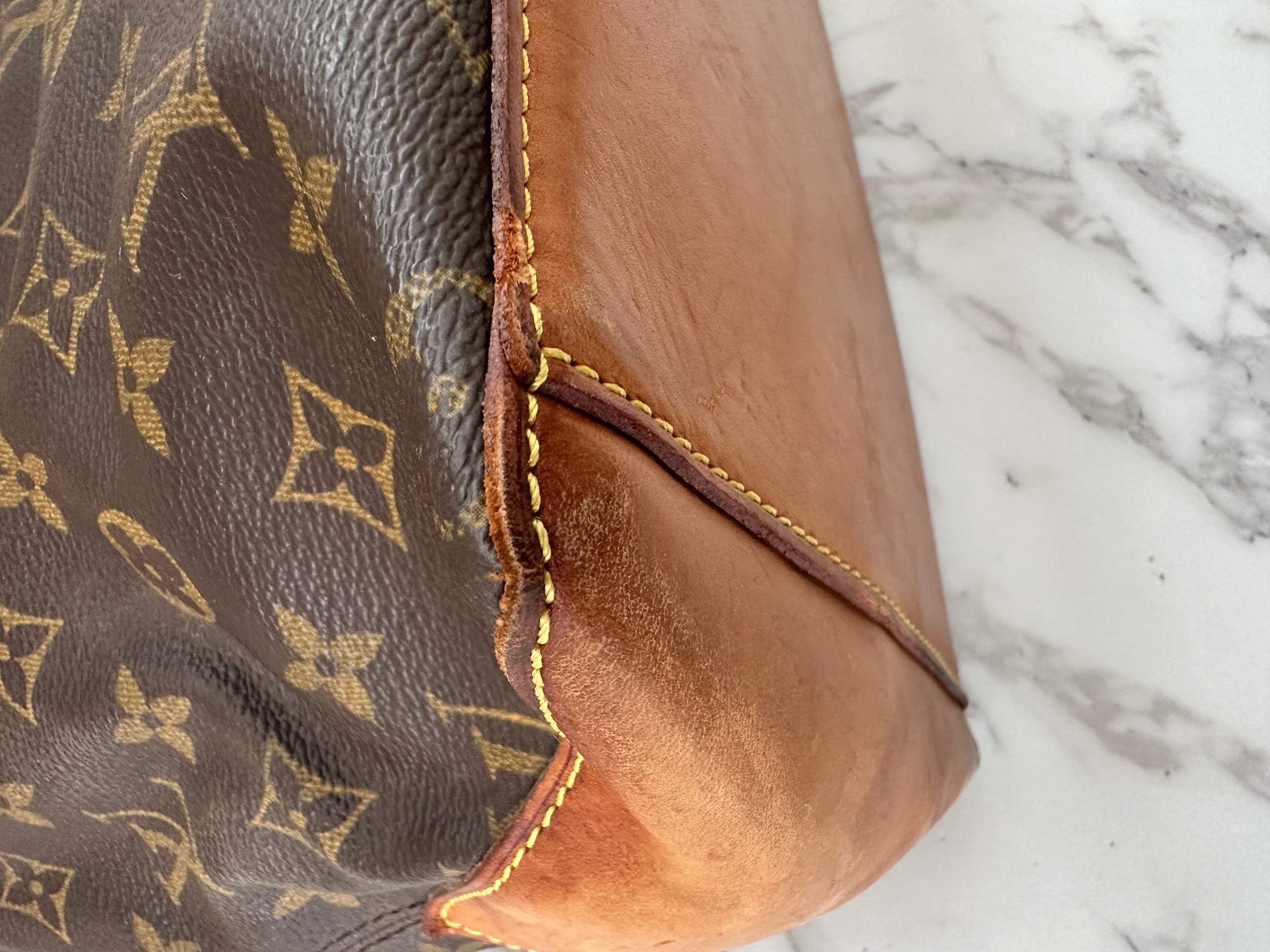 Louis Vuitton Cabas Mezzo