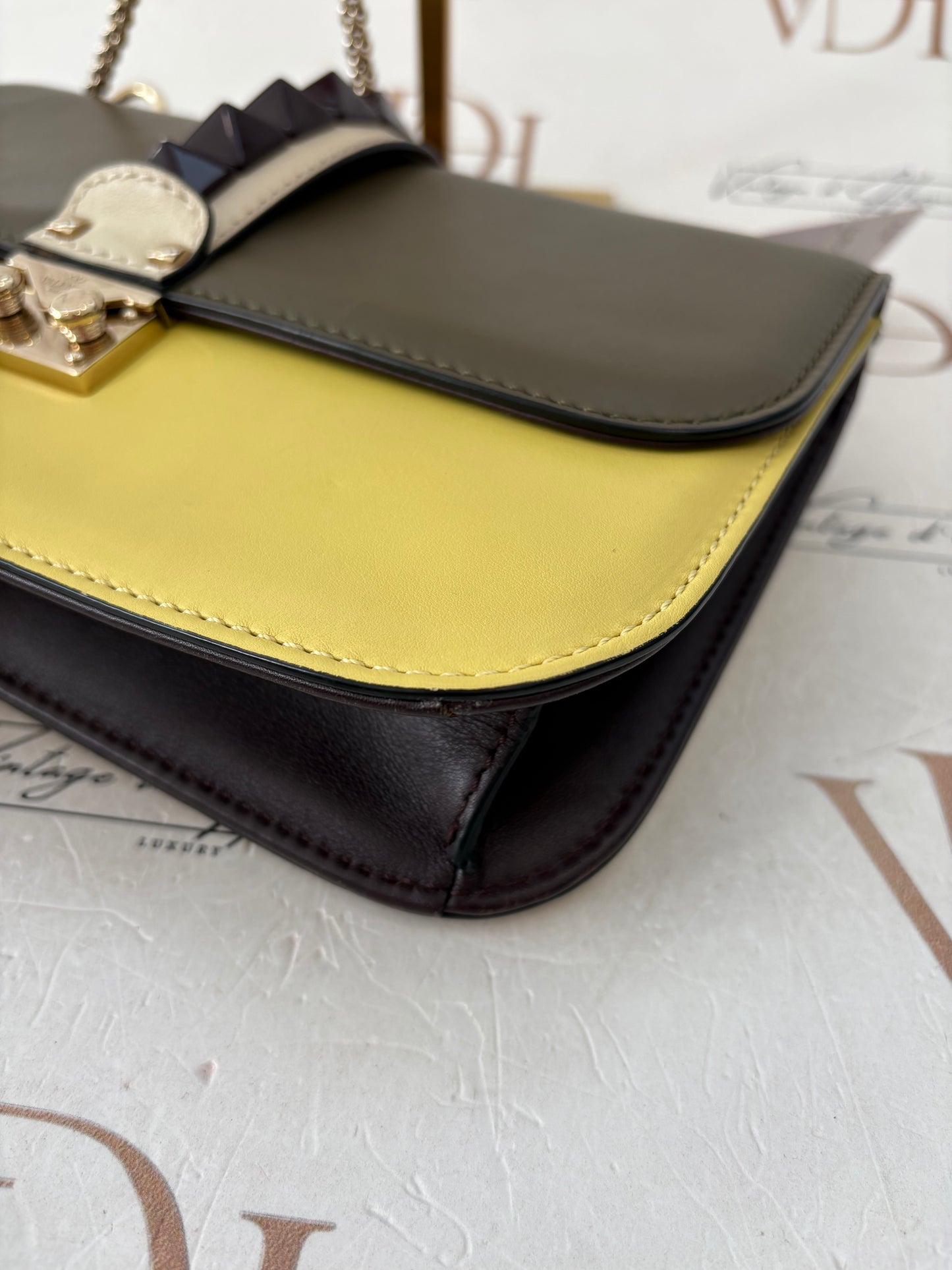 383475 - Valentino Glam Lock