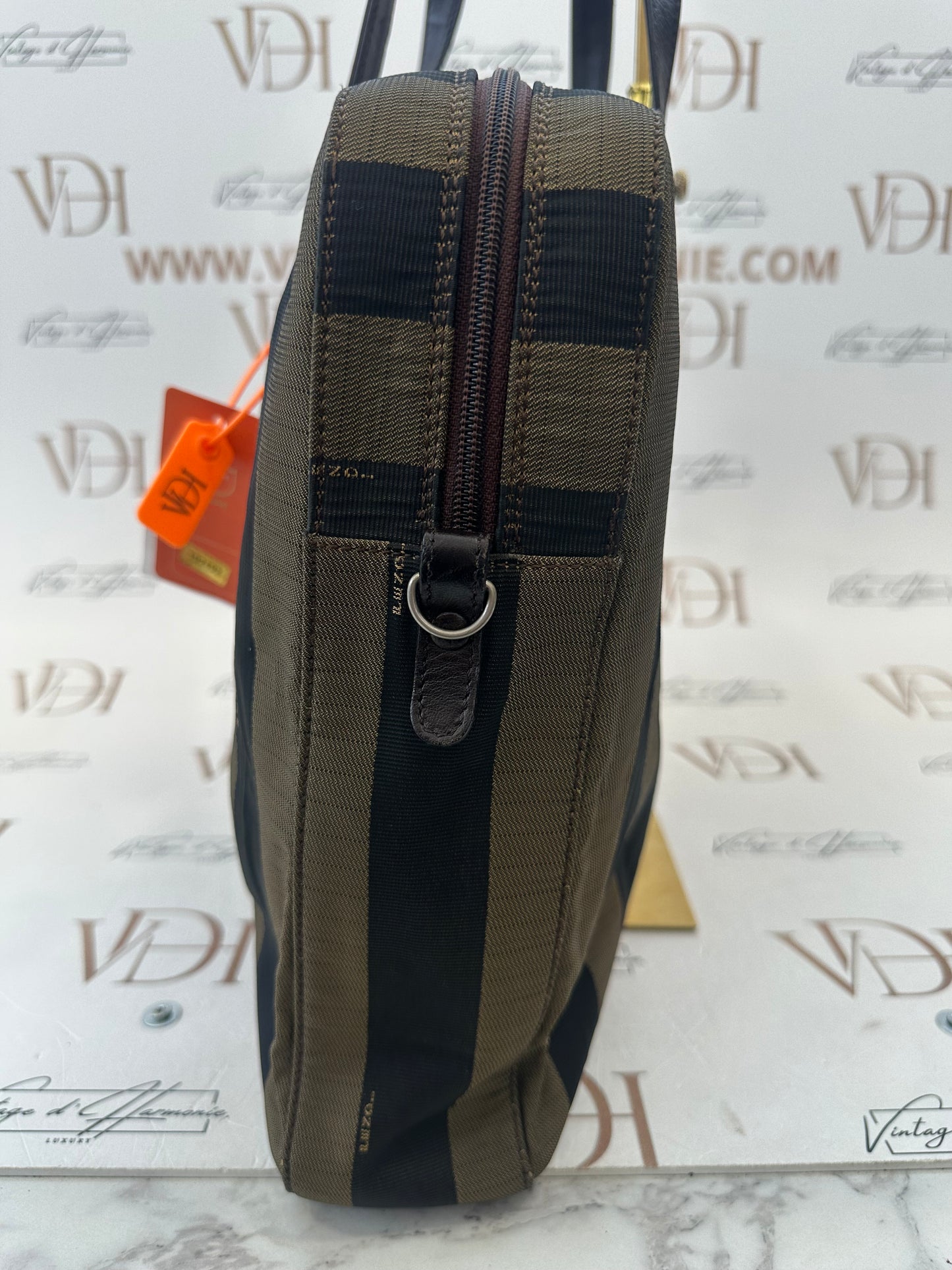 102492 - Fendi Messenger
