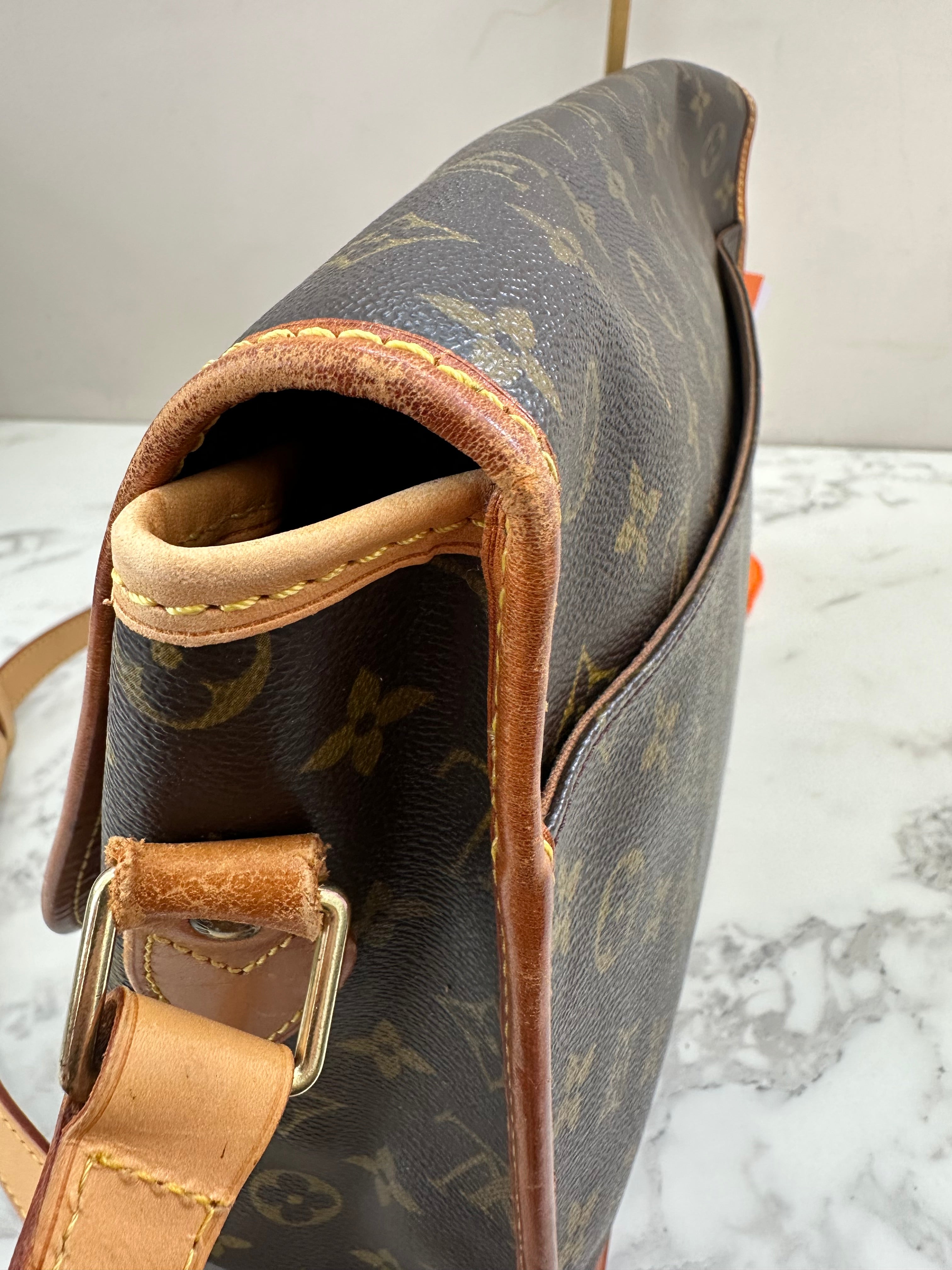 Louis Vuitton Gibeciere GM