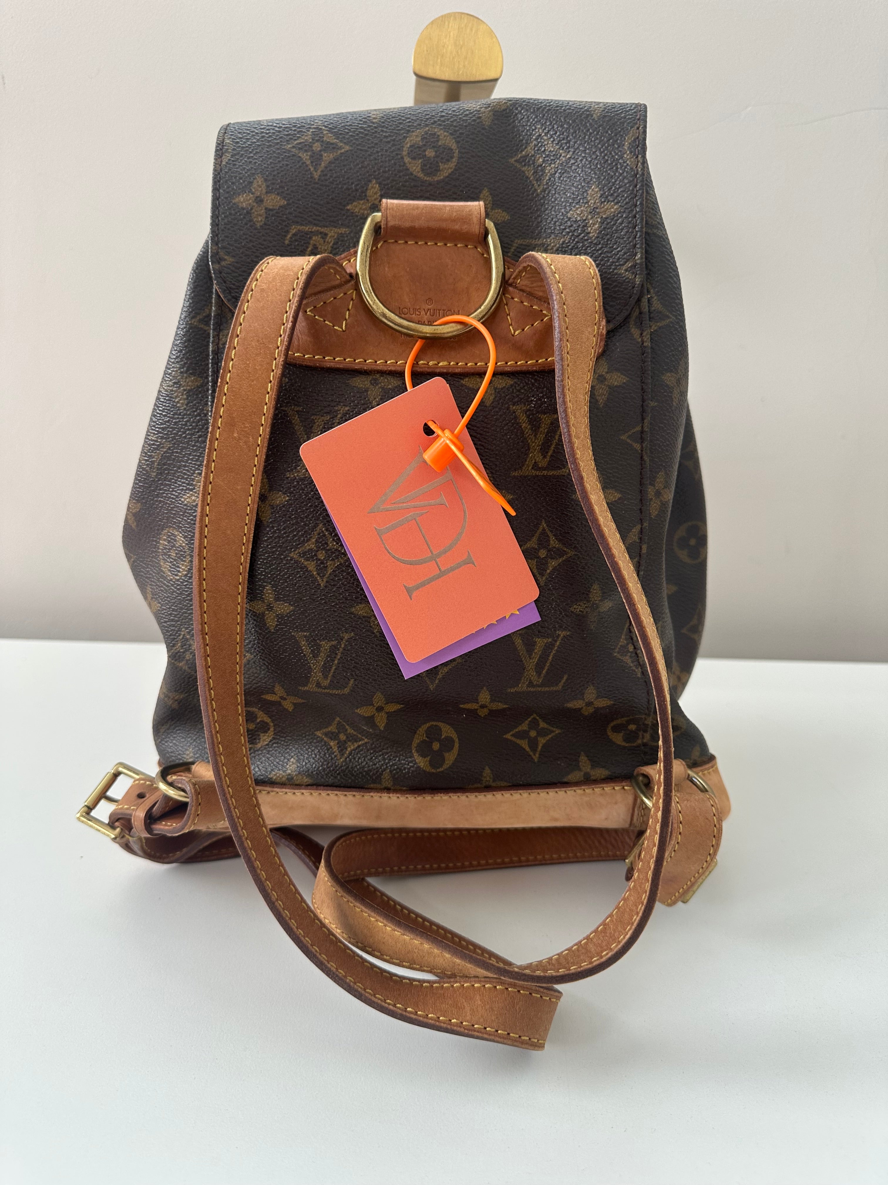 Louis Vuitton Montsouris MM