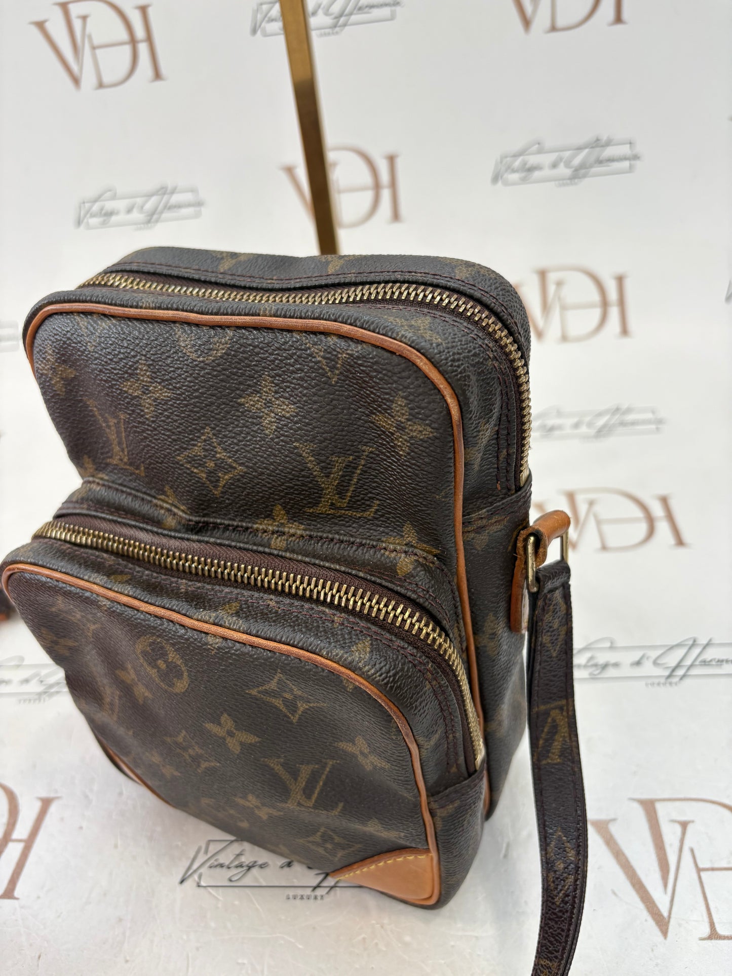 018961 - Louis Vuitton Amazon