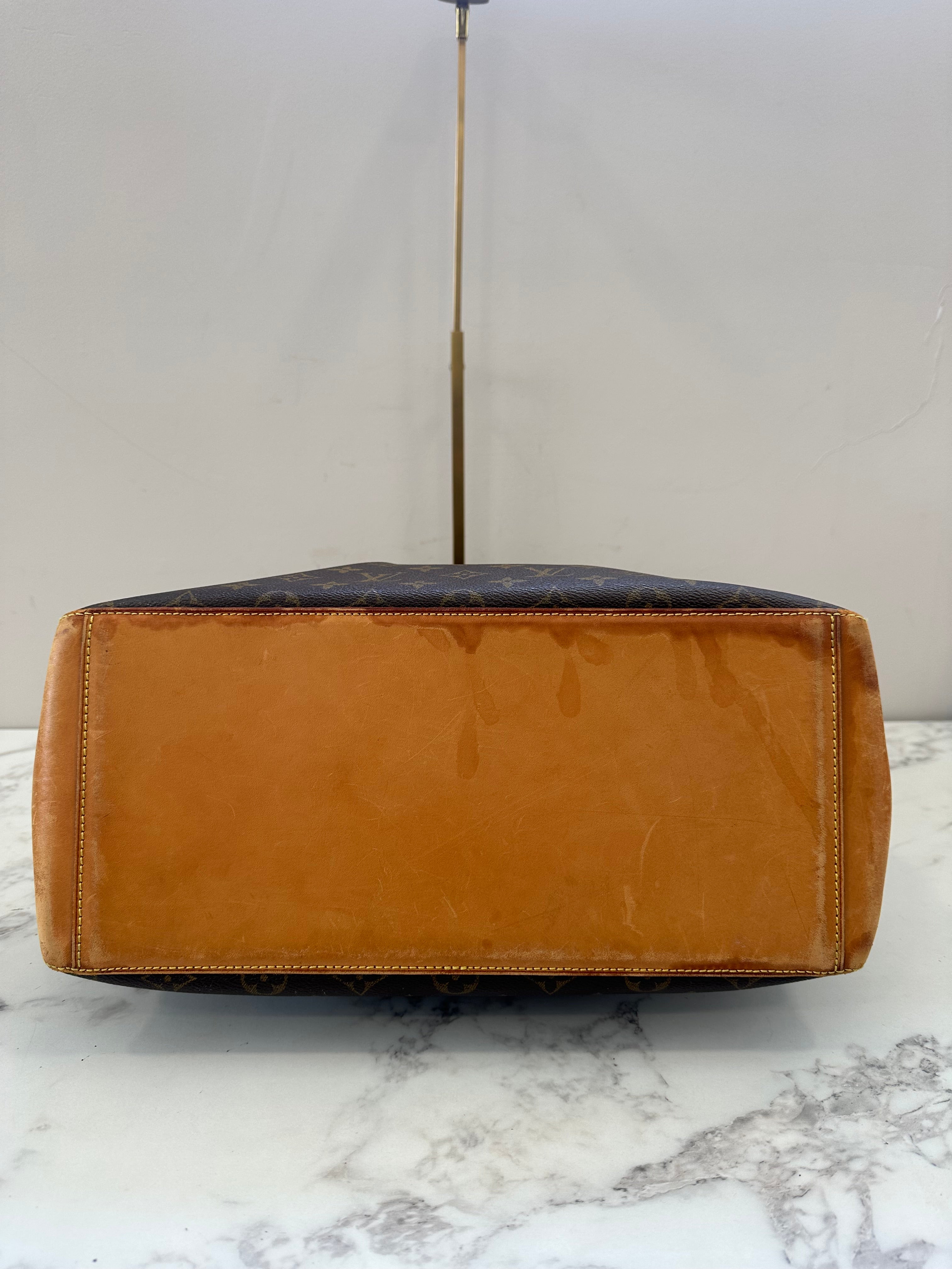 Louis Vuitton Cabas Mezzo