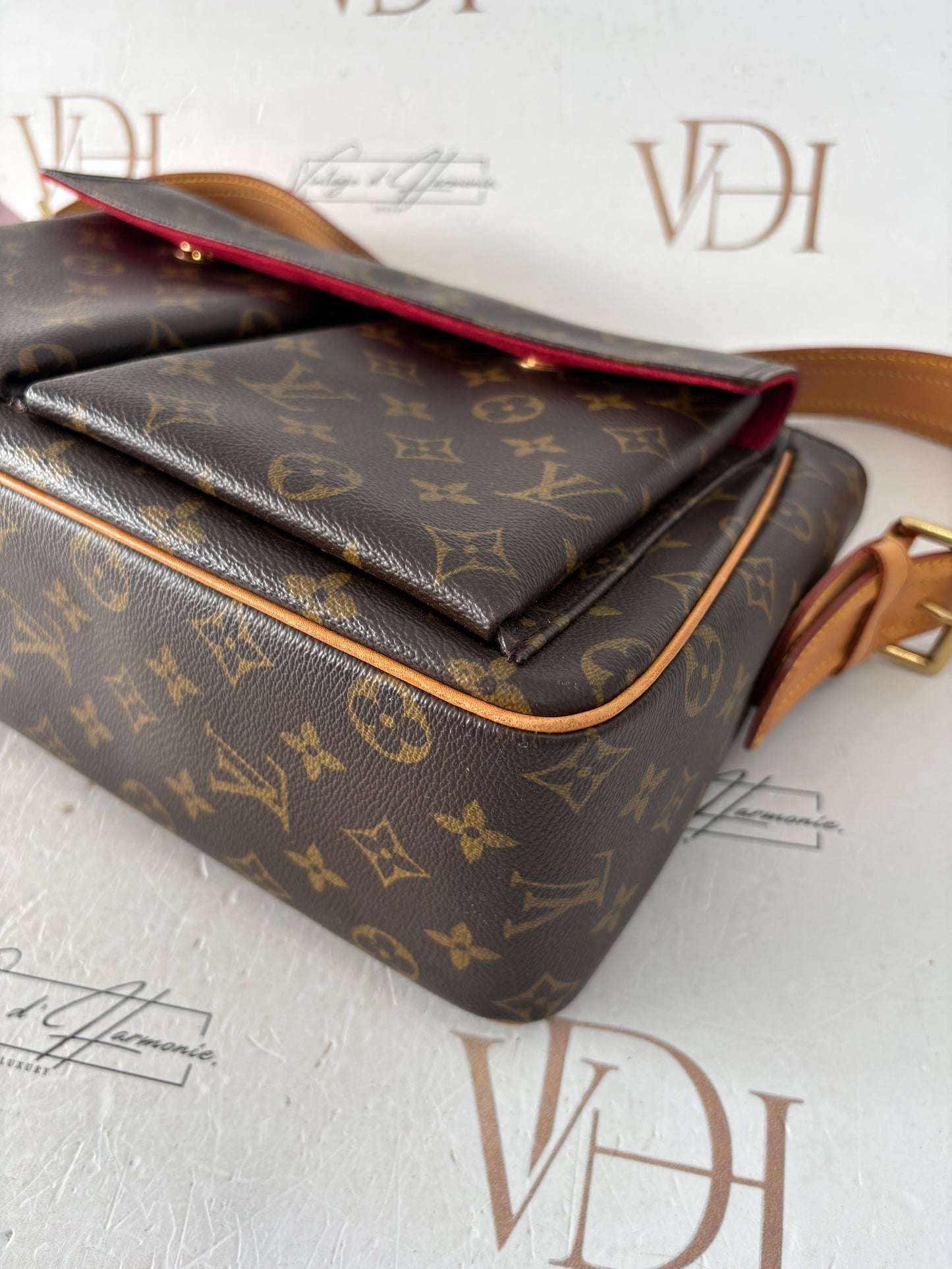 017103 - Louis Vuitton Viva Cite GM