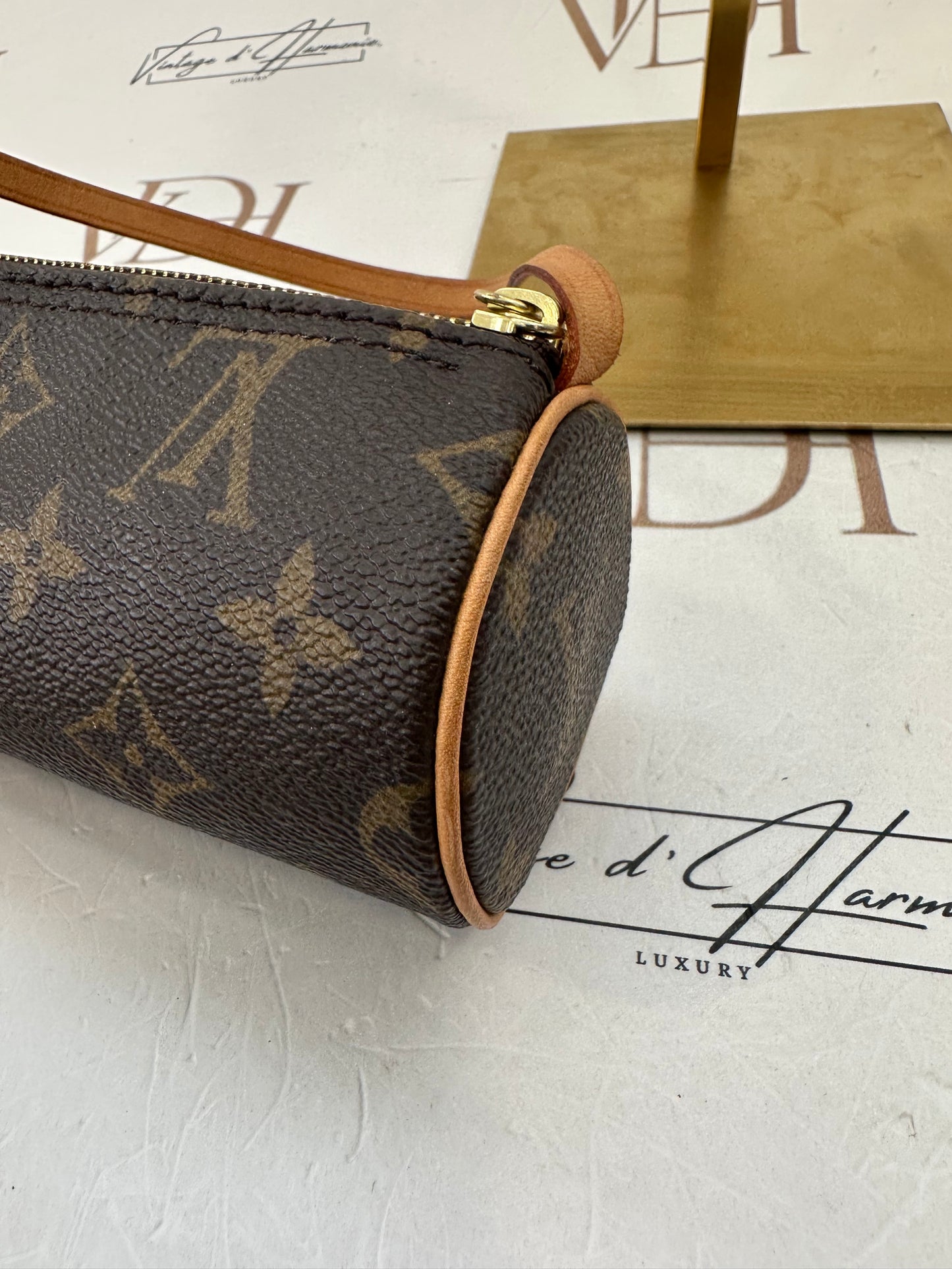 016885 - Louis Vuitton Papillon Pouch