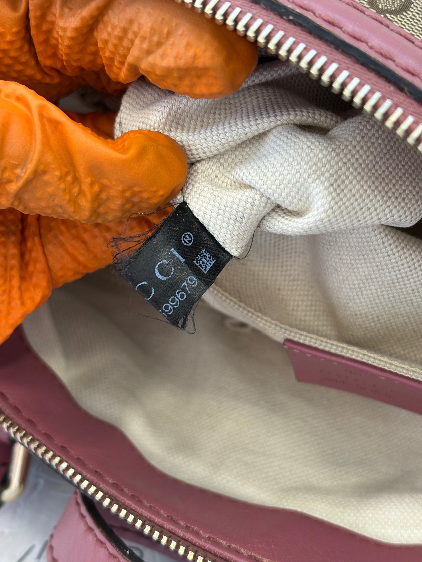 383977 - Gucci Sukey