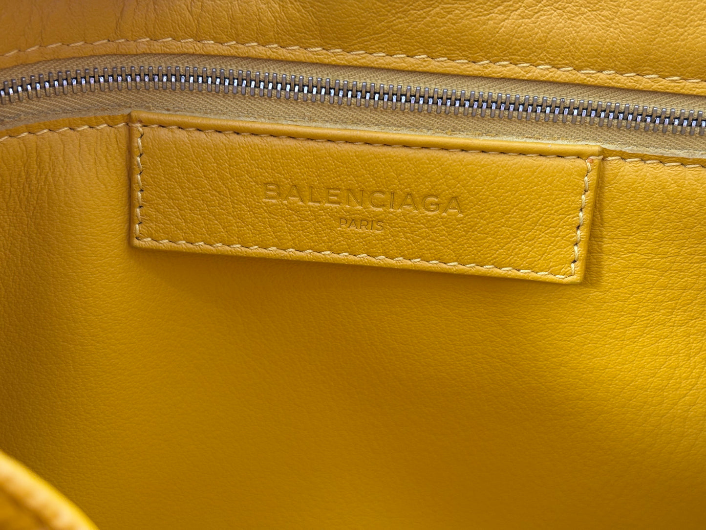 018605 - Balenciaga Yellow Papier