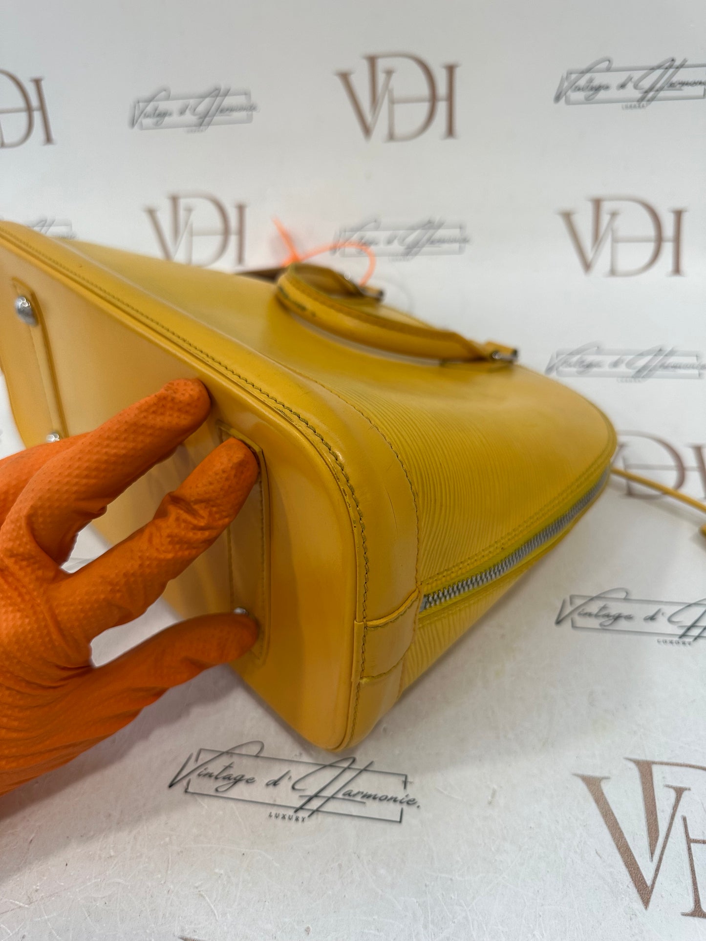 200882 - Louis Vuitton Alma Epi Yellow