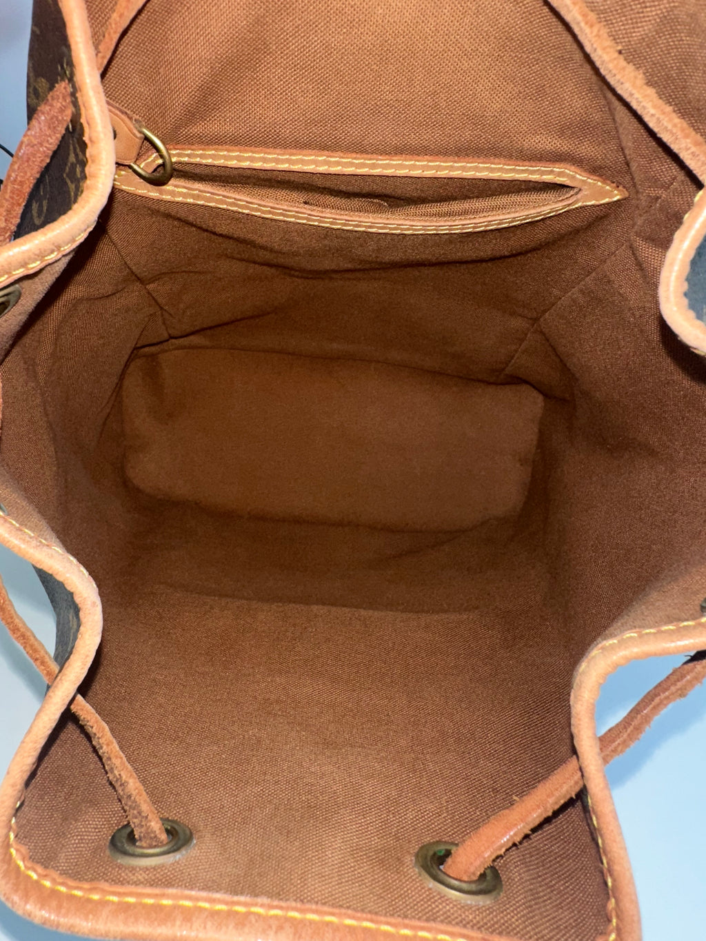 Louis Vuitton Montsouris MM