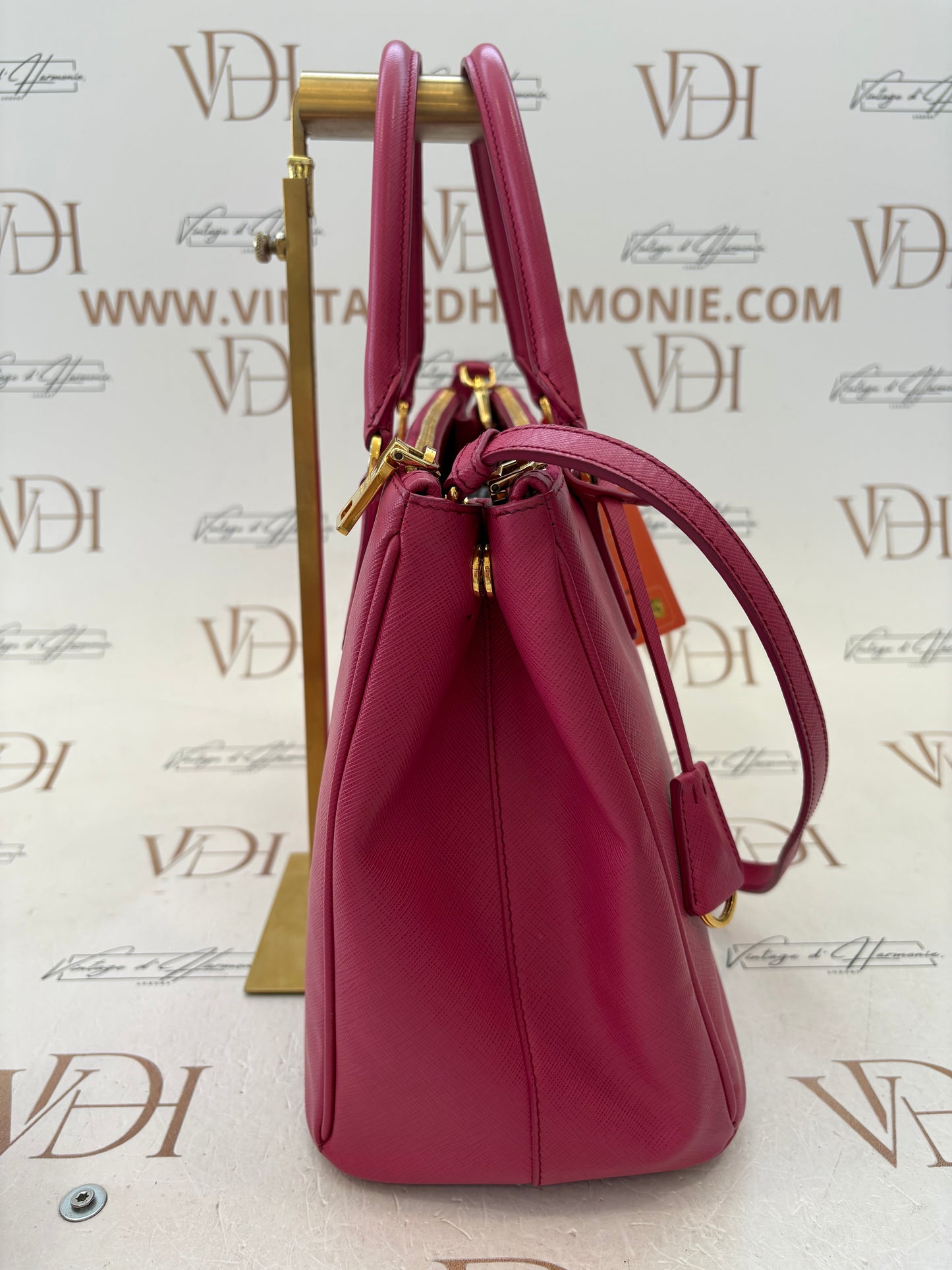 201015 - Prada Galleria Pink