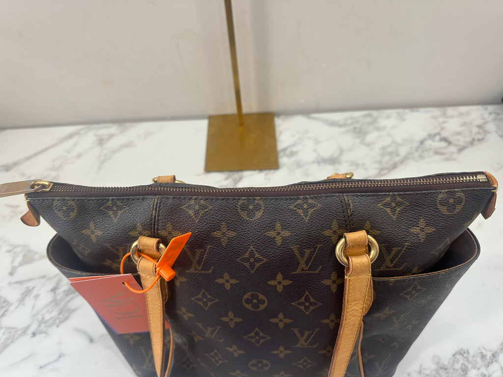 Louis Vuitton Totally PM