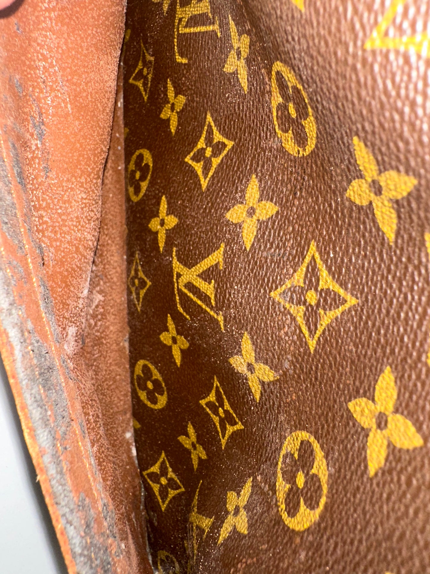 Louis Vuitton Trocadero 27