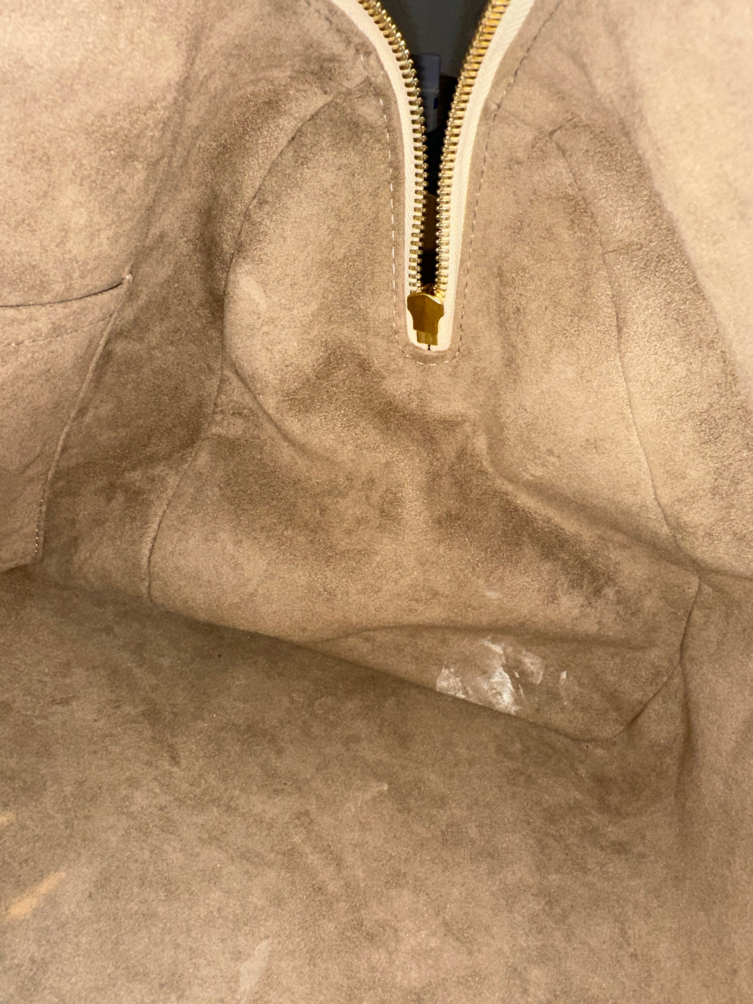 Louis Vuitton Courtney