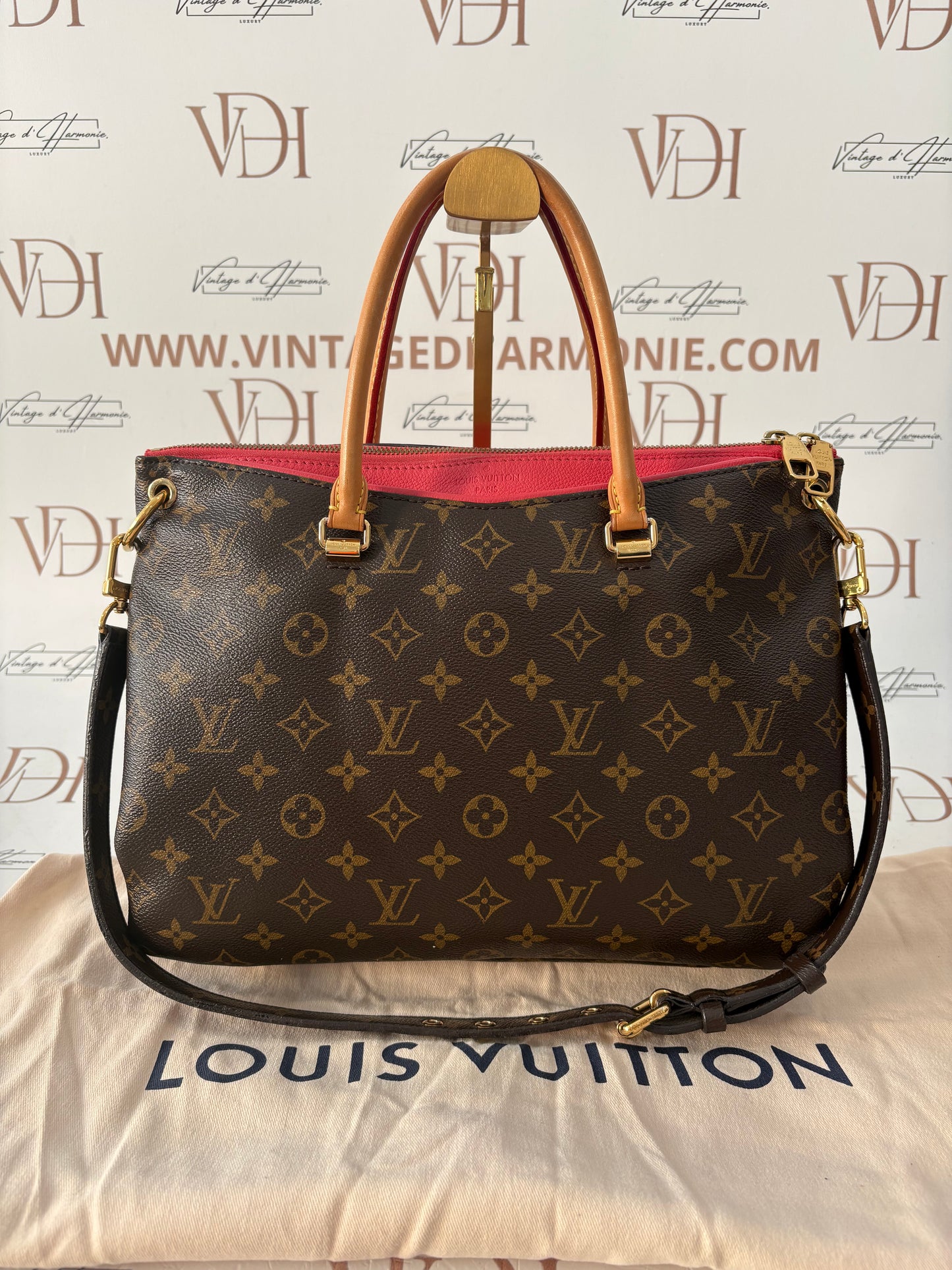 383313 - Louis Vuitton Pallas