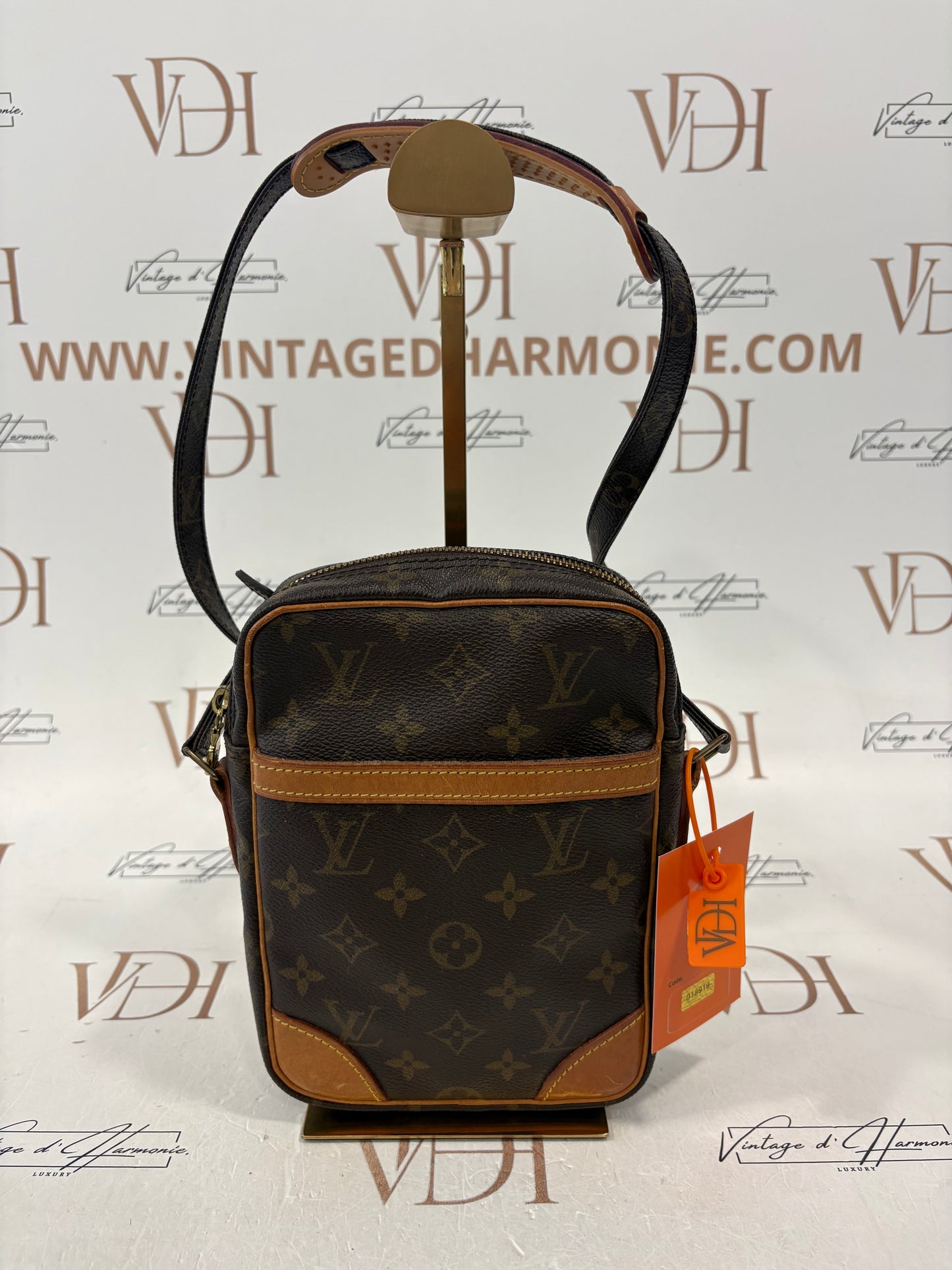018919 - Louis Vuitton Danube