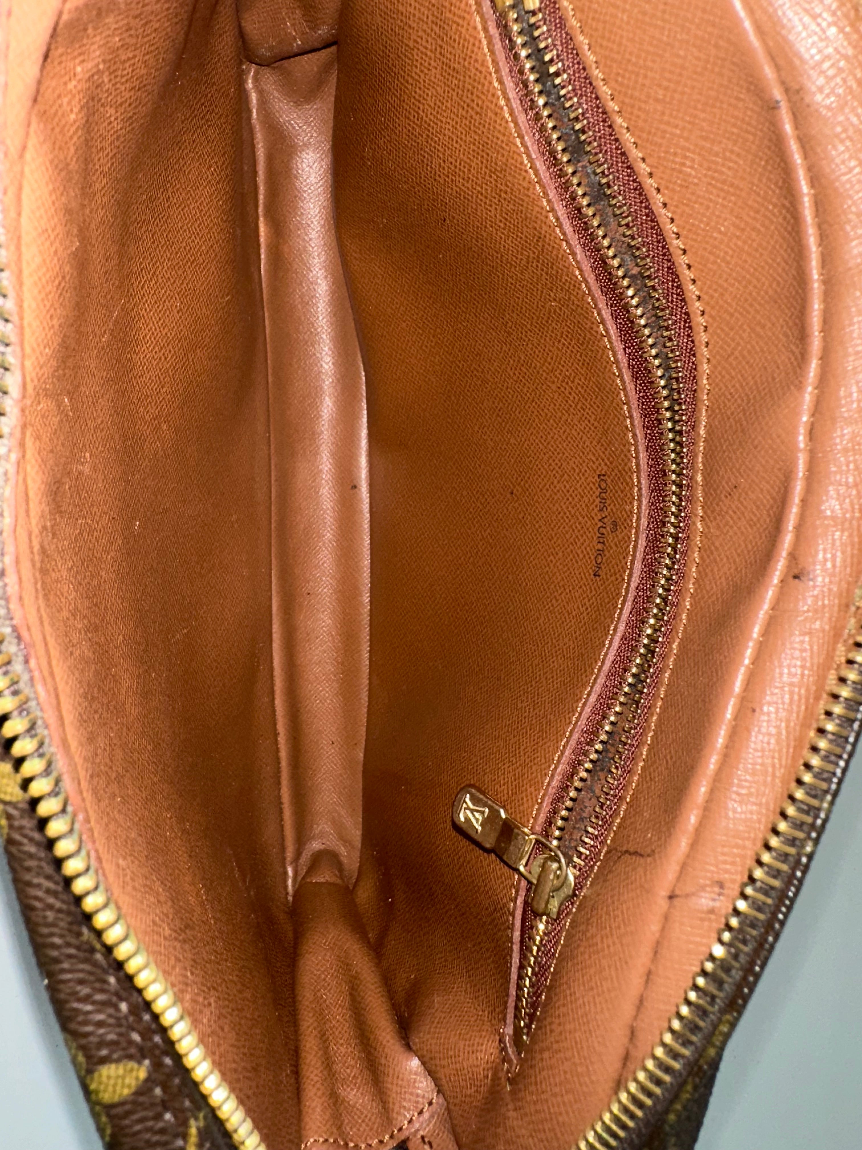 Louis Vuitton Dragonne GM