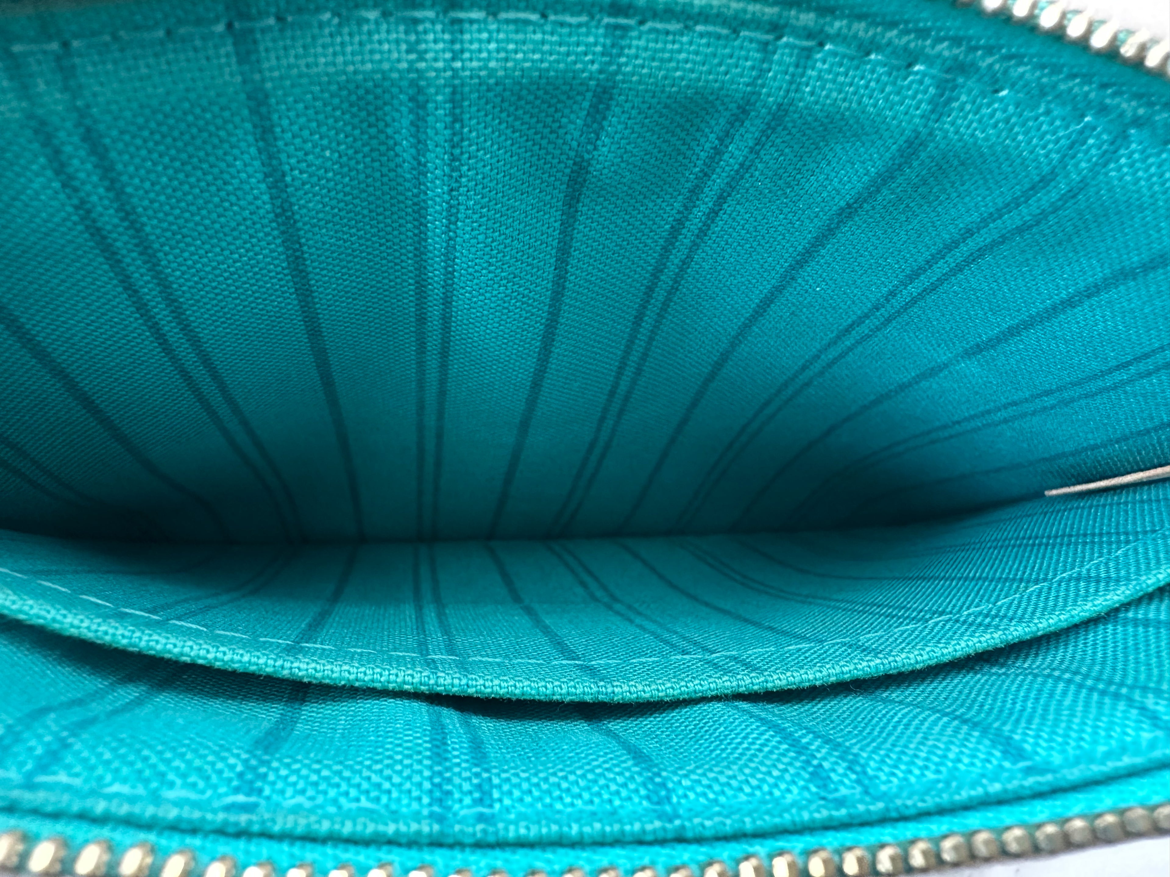 Louis Vuitton Neverfull MM Limited+Pochette