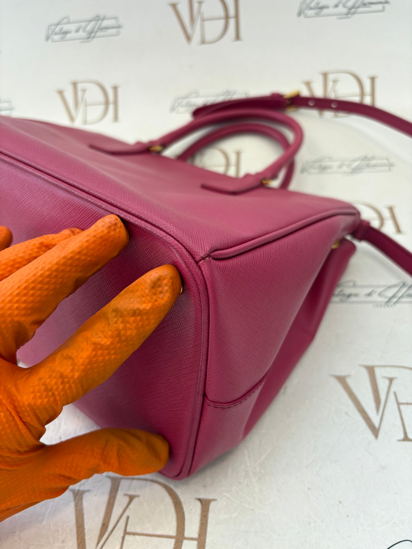 201015 - Prada Galleria Pink