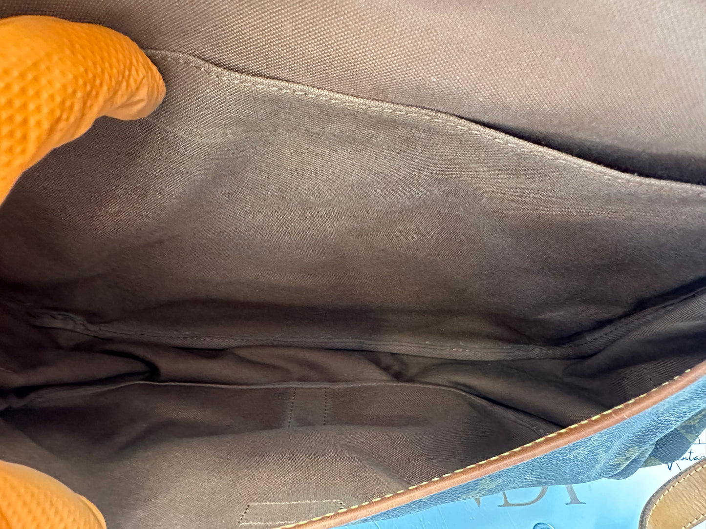 017776 - Louis Vuitton Saumur 35