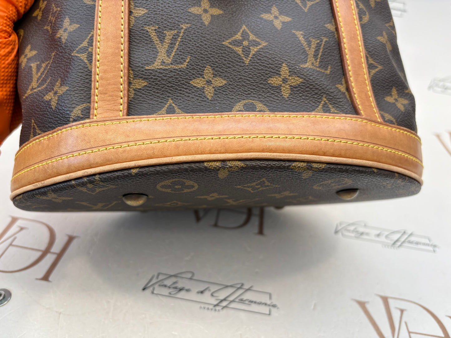 018885 - Louis Vuitton Bucket GM
