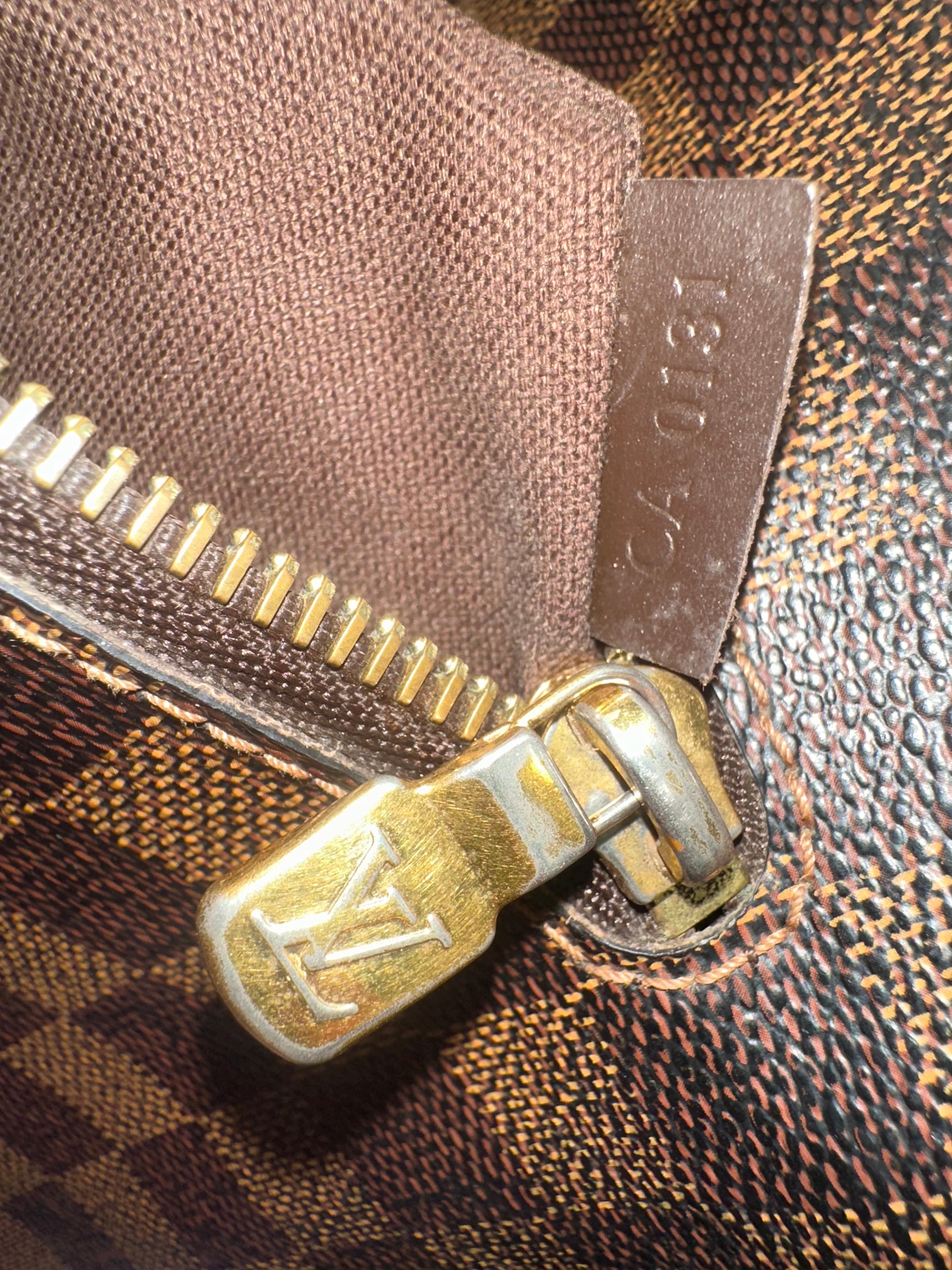 Louis Vuitton Damier Brooklyn MM