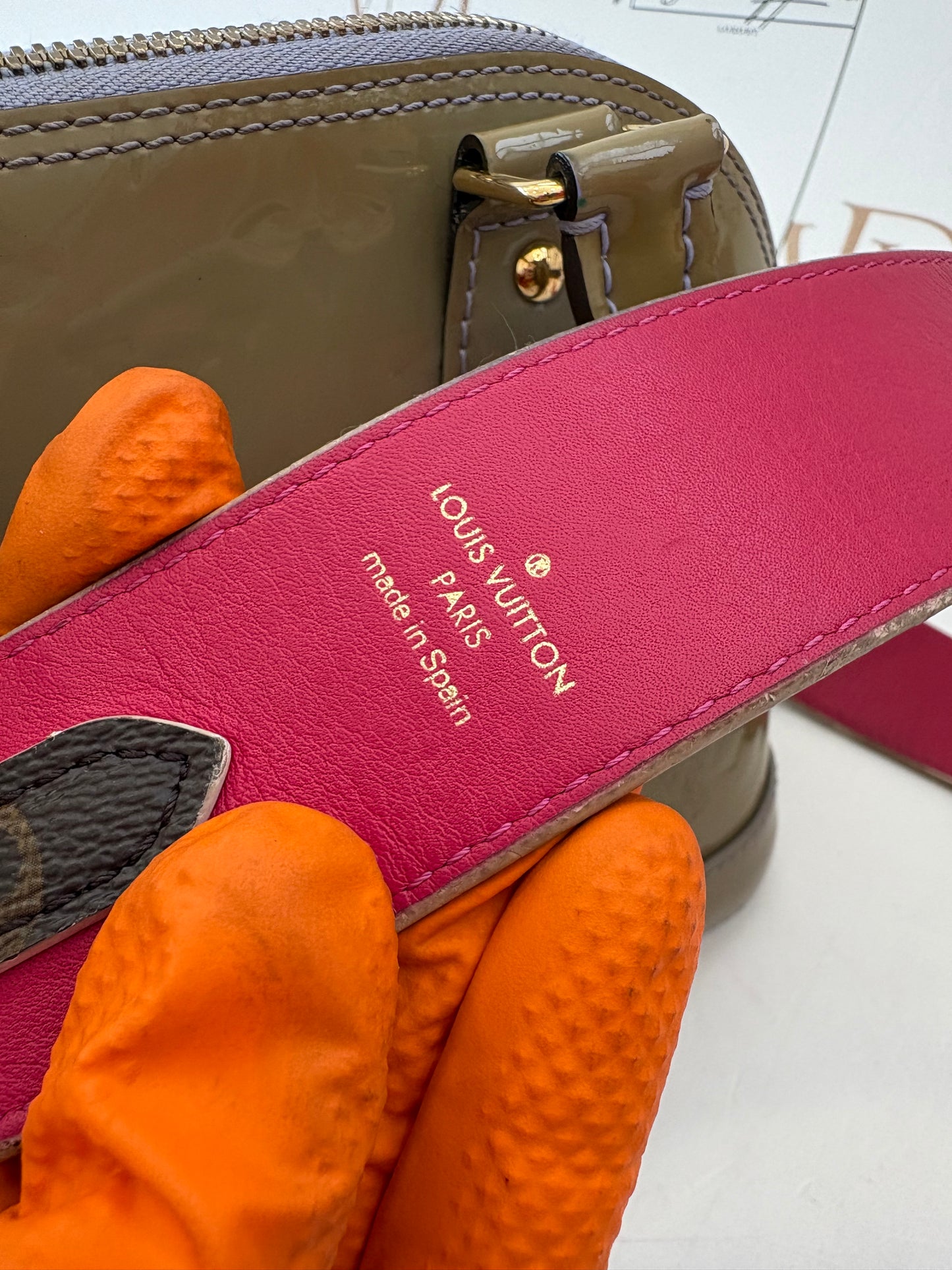 017711 - Louis Vuitton Alma BB Limited Vernis