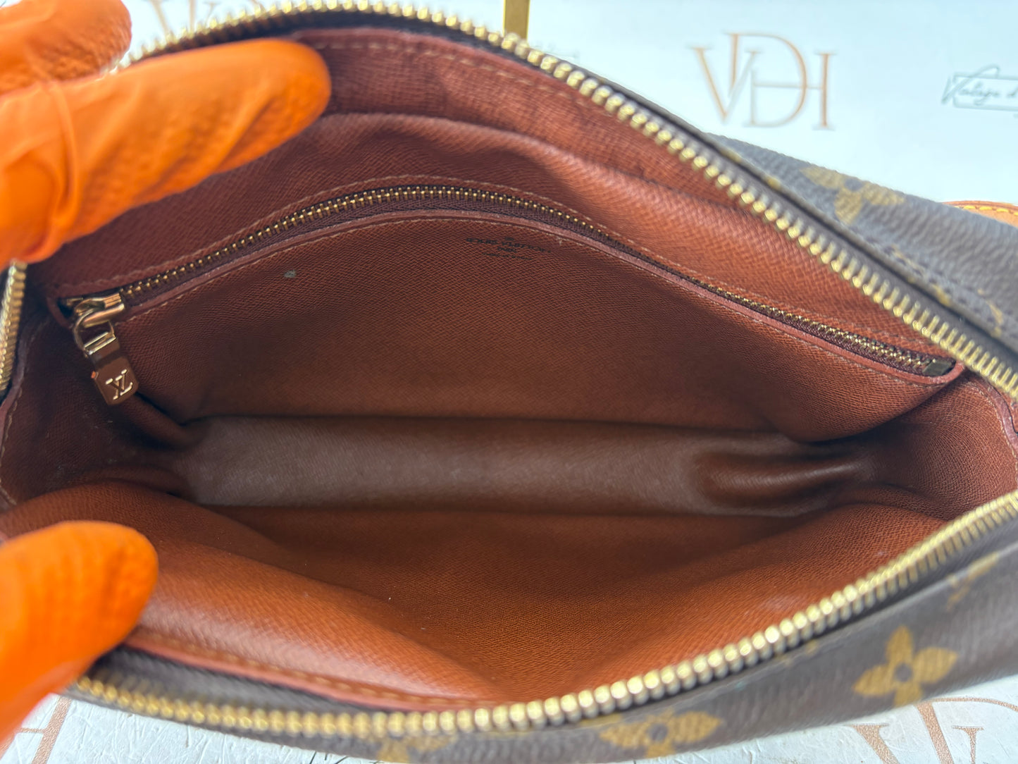 018267 - Louis Vuitton Trocadero 24