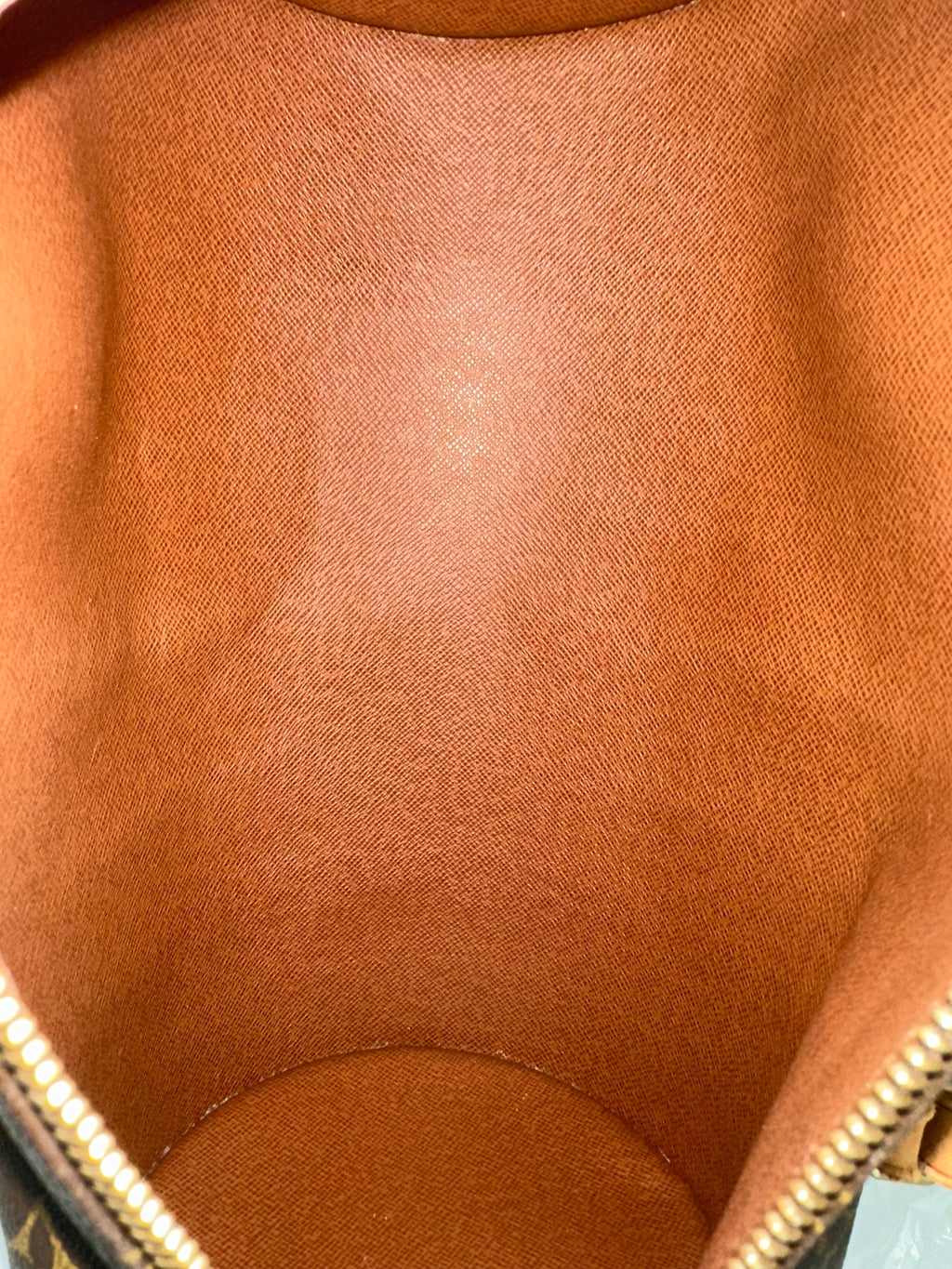 Louis Vuitton Papillon 26