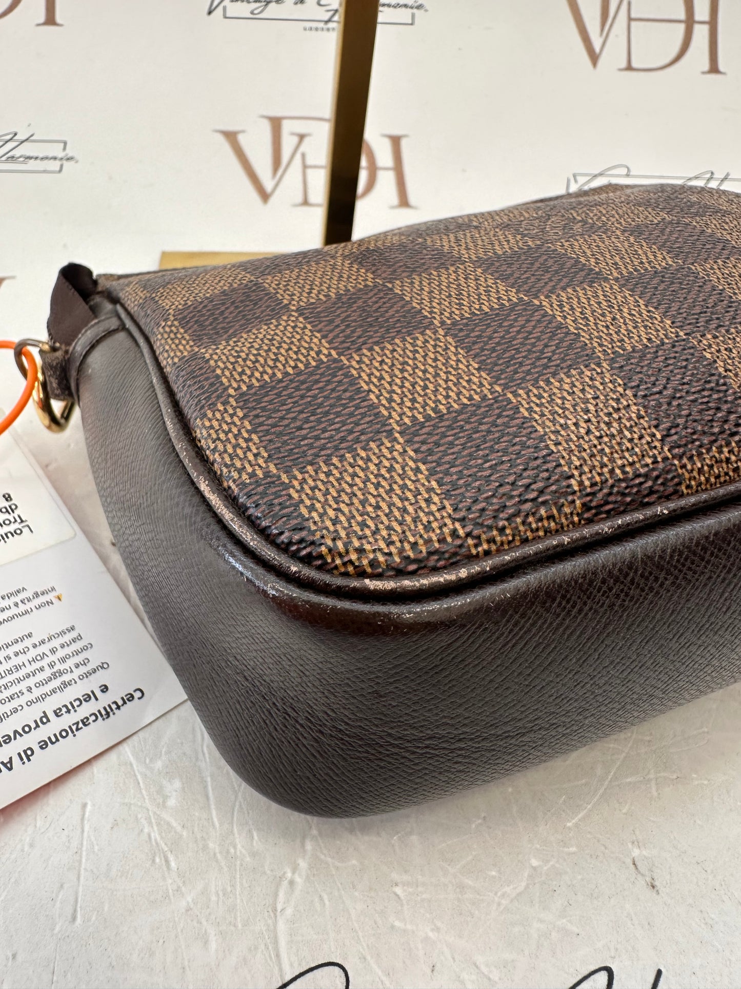 017849 - Louis Vuitton Damier Trousse Makeup