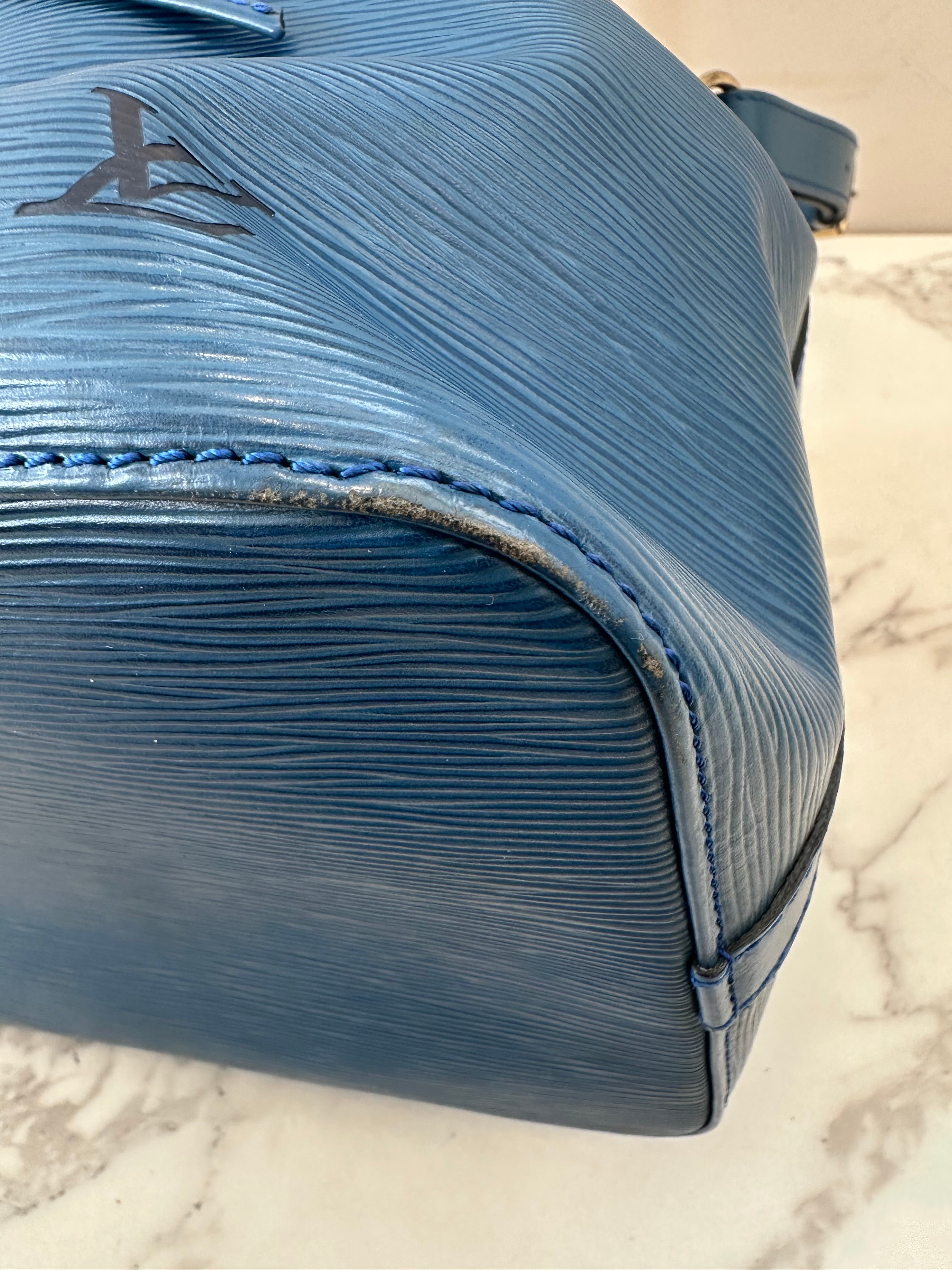 Louis Vuitton Petite Noé Blue Epi