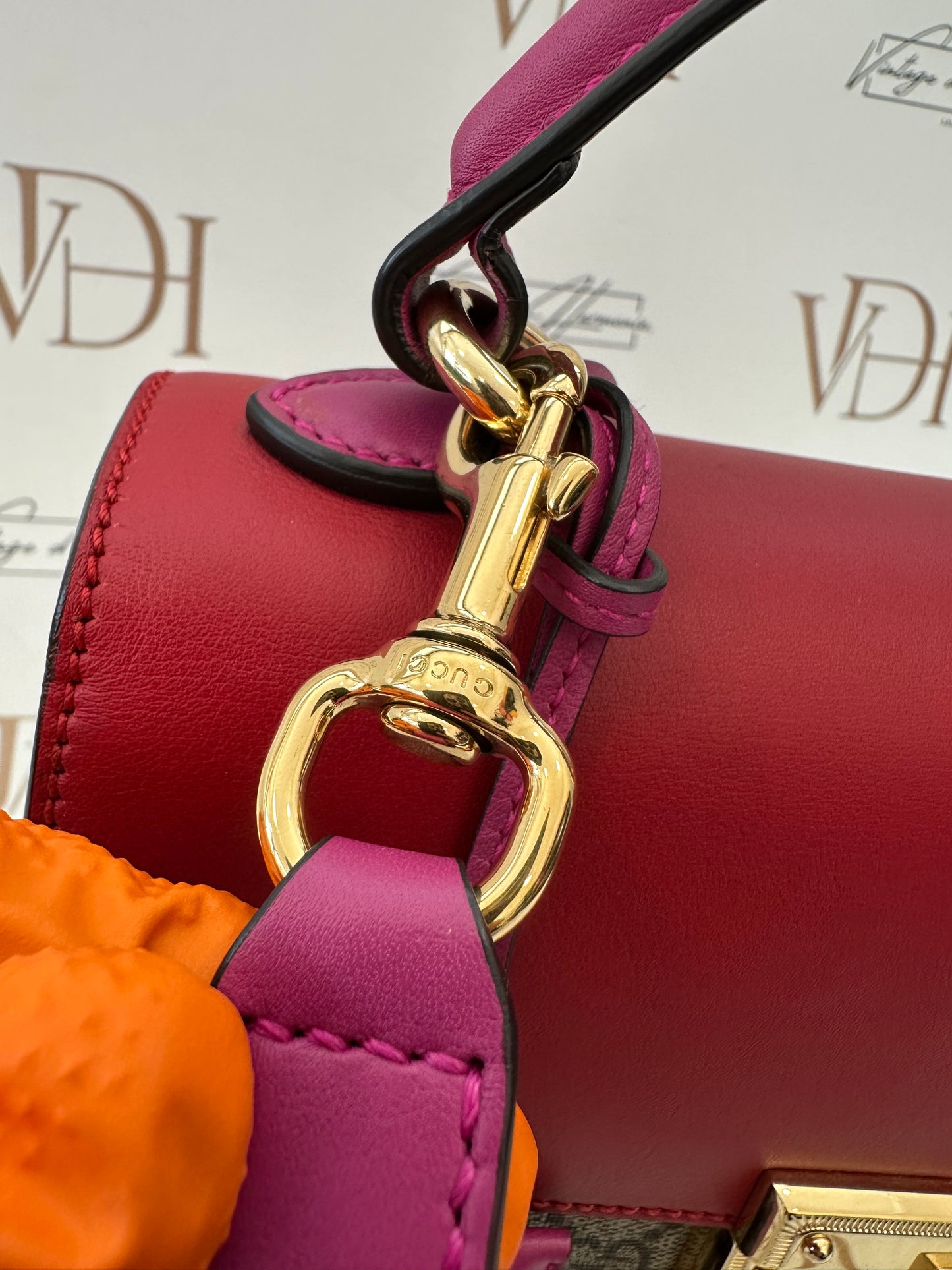 382992 - Gucci Padlock
