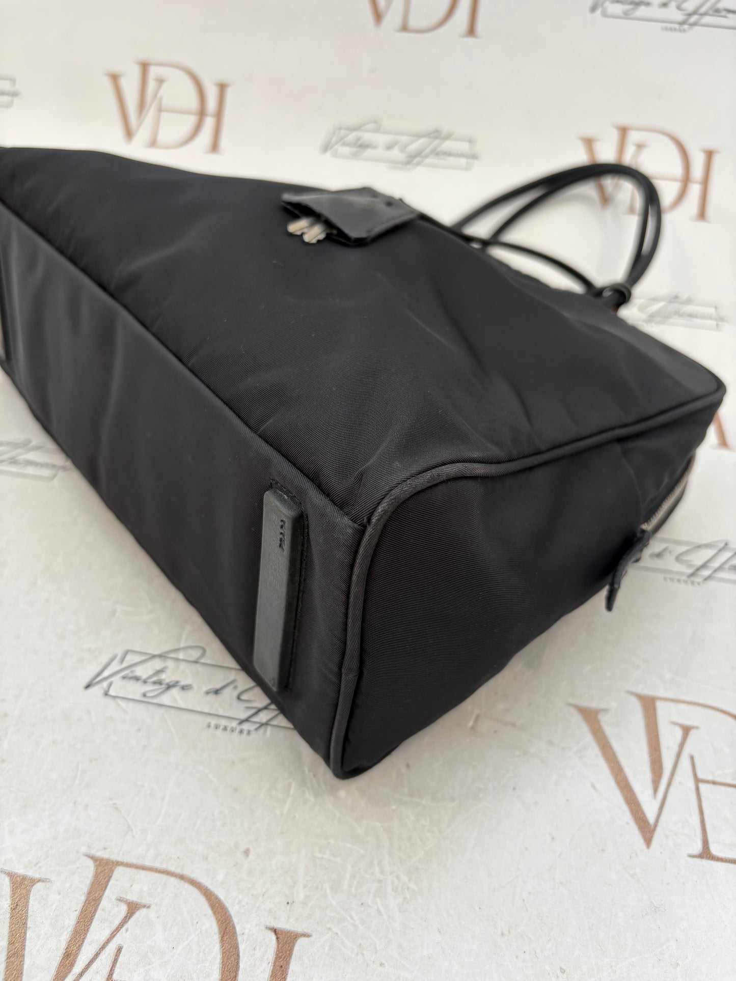 018336 - Prada Tote Nylon