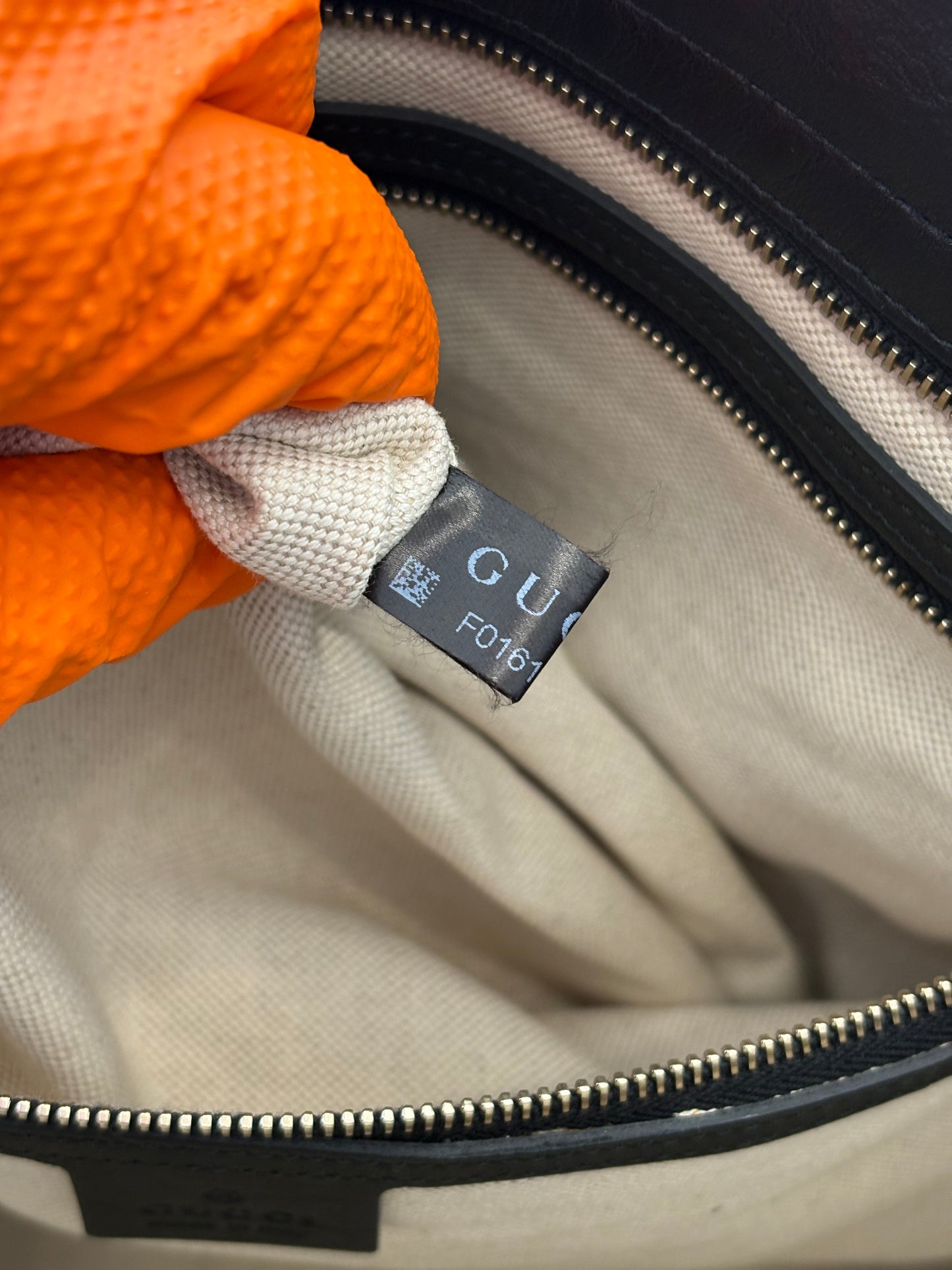 384277 - Gucci Black