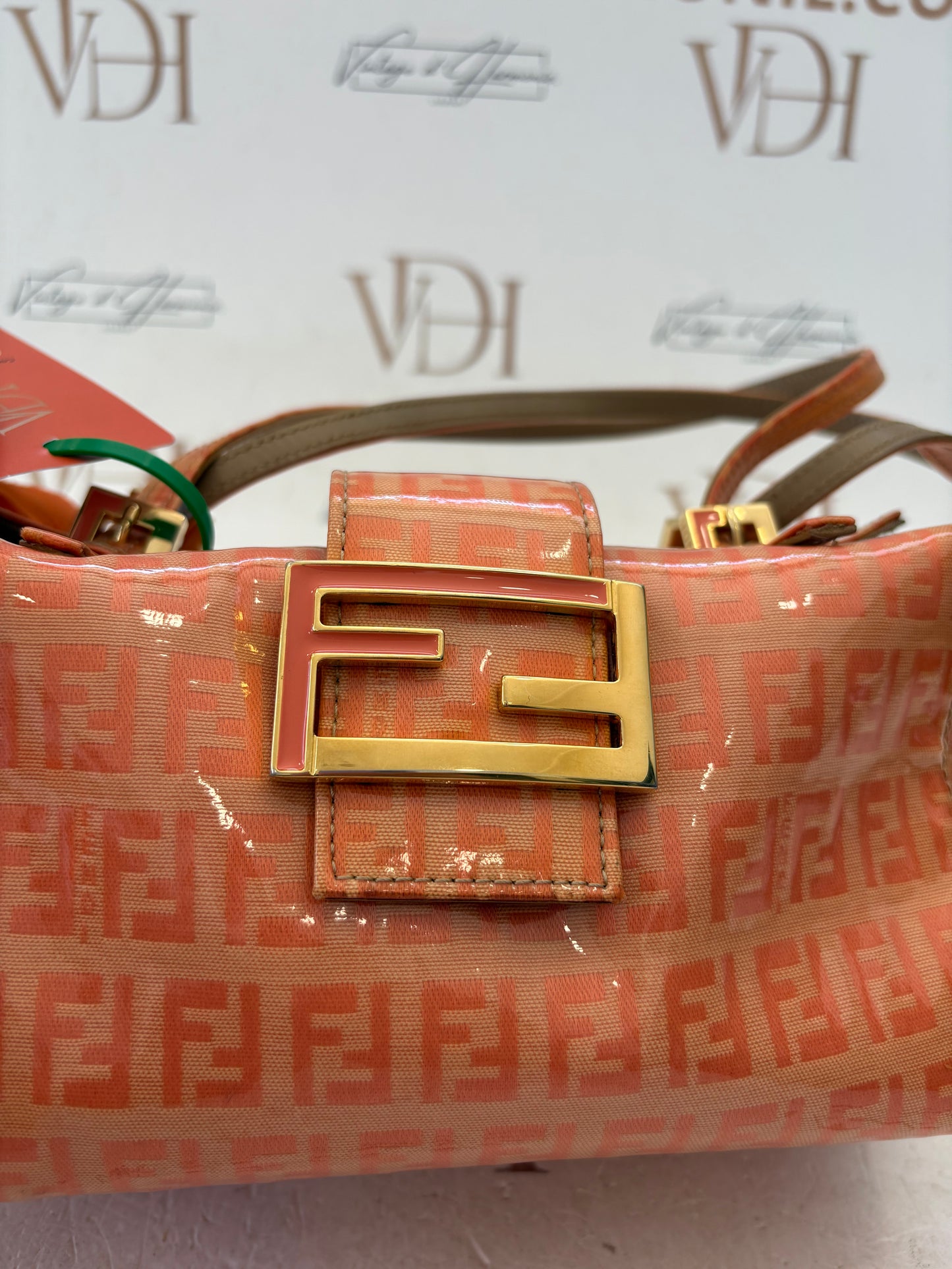 017077 - Fendi Orange Vinyl
