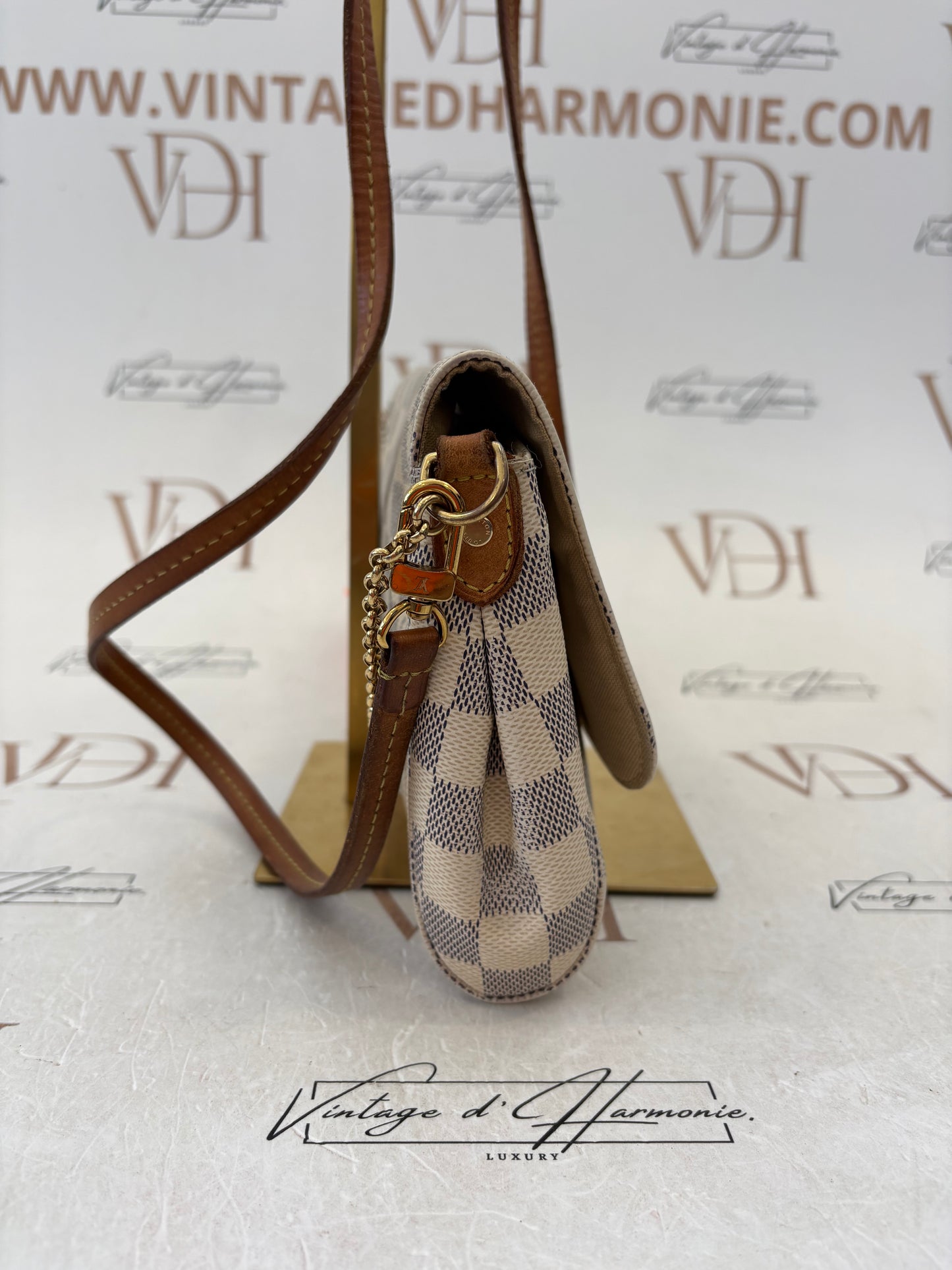 383613 - Louis Vuitton Favorite