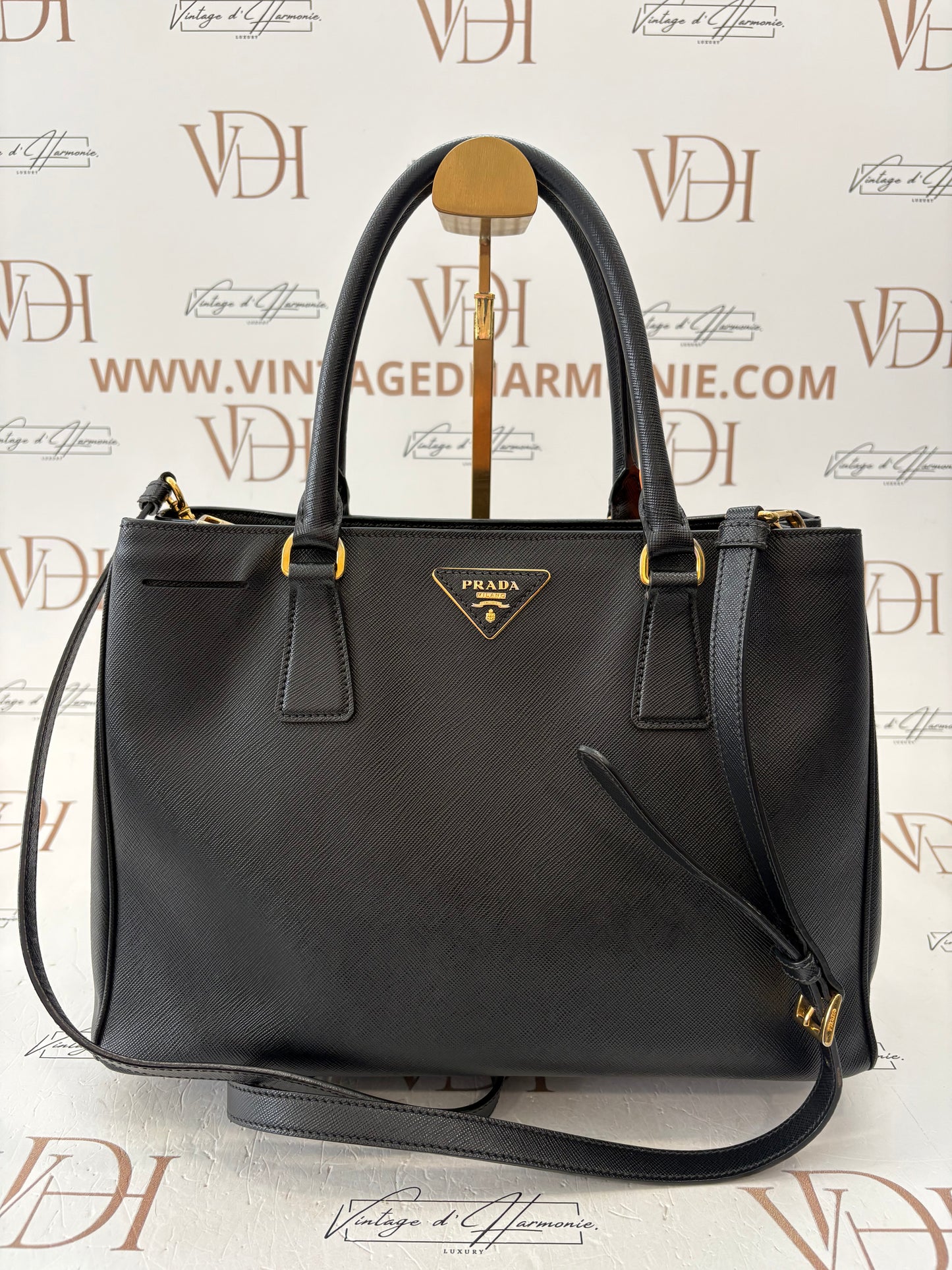 384303 - Prada Galleria Black